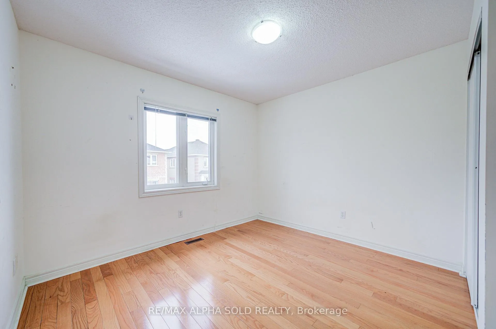 Photo 36 of 7 Whistler Court, Markham, Milliken Mills West — HOMEH