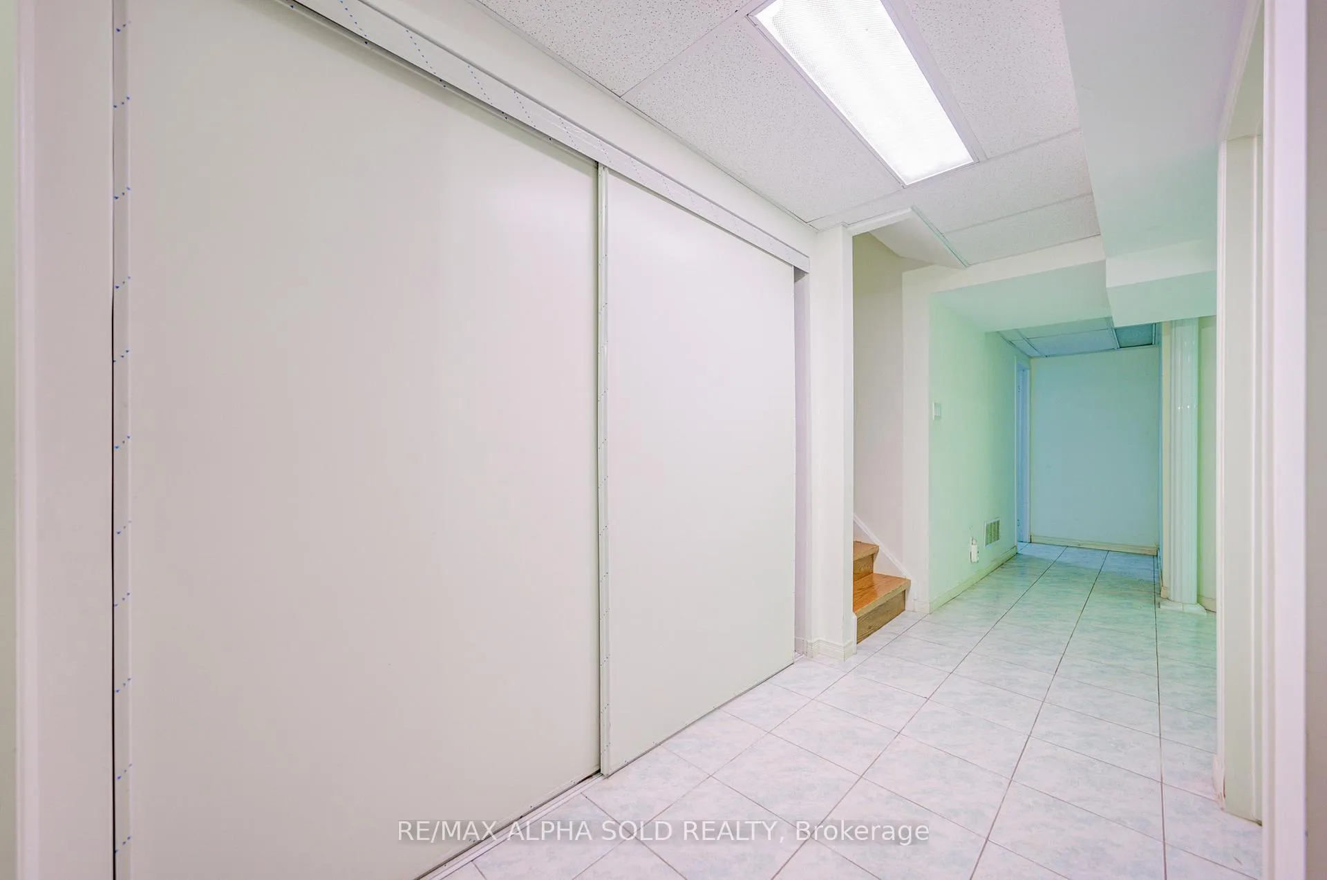 Photo 40 of 7 Whistler Court, Markham, Milliken Mills West — HOMEH