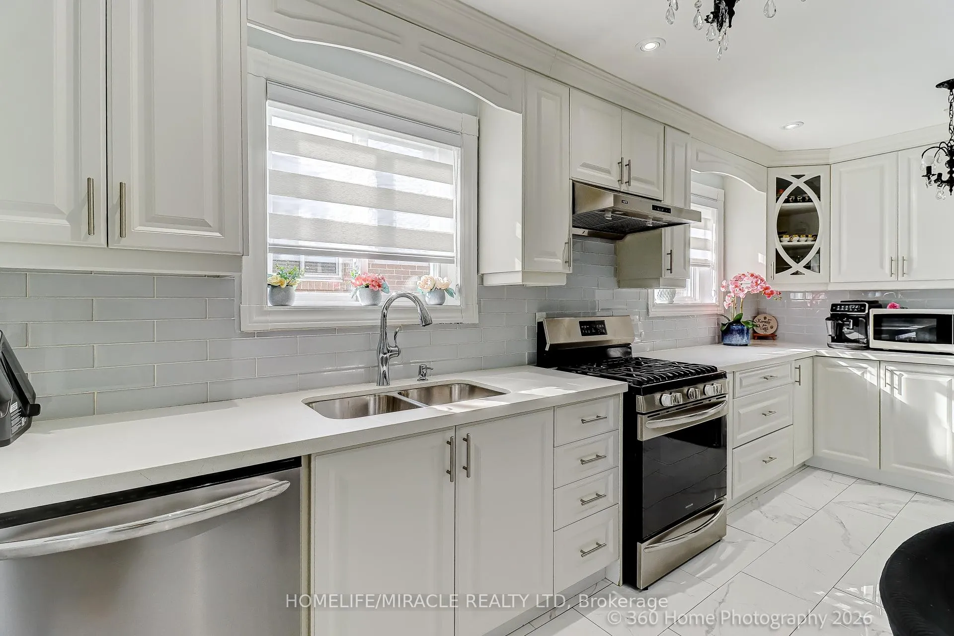 Photo 11 of 78 Cherrylawn Avenue, North York, Humber Summit — HOMEH