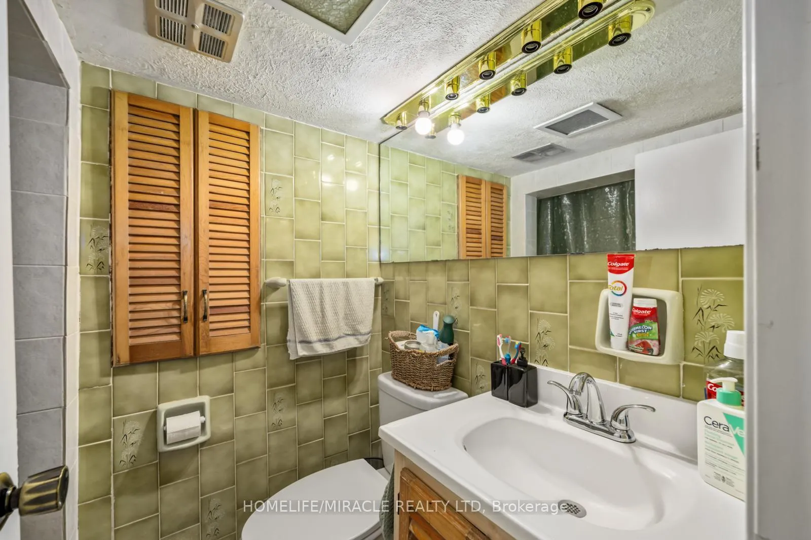 Photo 27 of 78 Cherrylawn Avenue, North York, Humber Summit — HOMEH