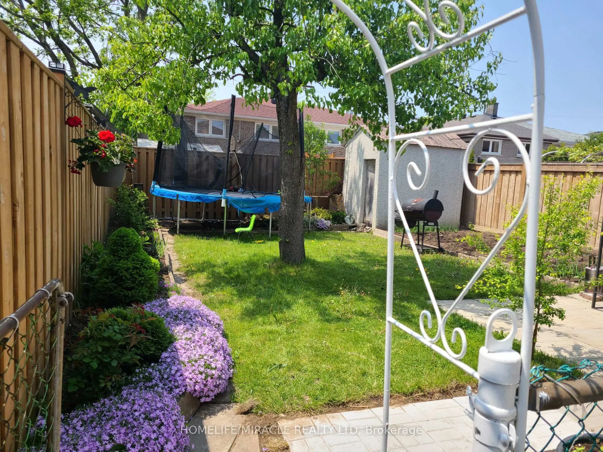 Photo 35 of 78 Cherrylawn Avenue, North York, Humber Summit — HOMEH