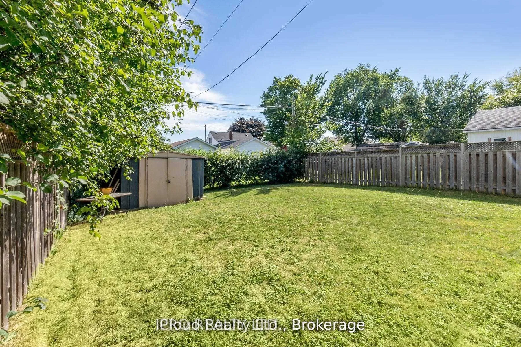 Photo 6 of 18 Sunset Boulevard, Brampton, Brampton West — HOMEH