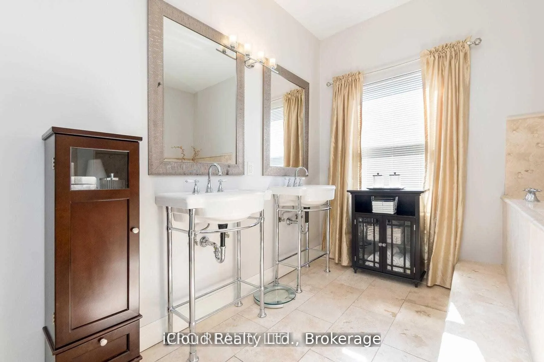 Photo 27 of 18 Sunset Boulevard, Brampton, Brampton West — HOMEH