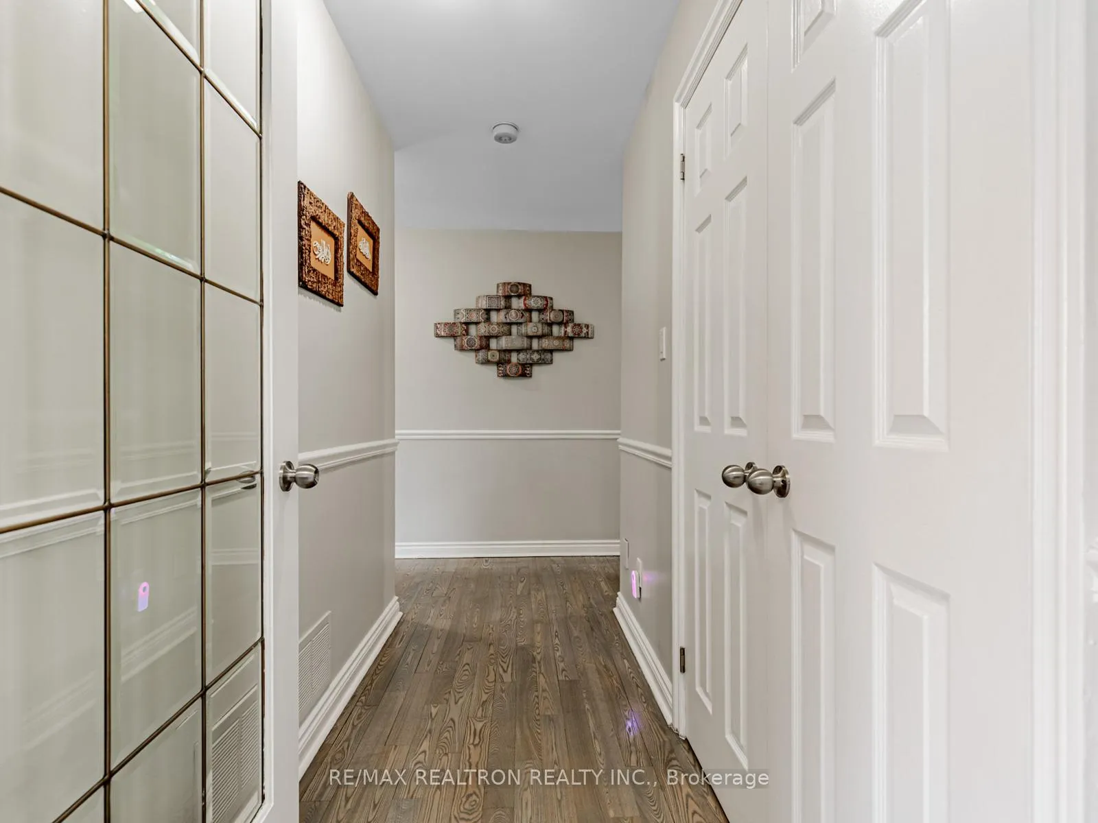 Photo 5 of 33 Carolwood Crescent, Markham, Rouge River Estates — HOMEH