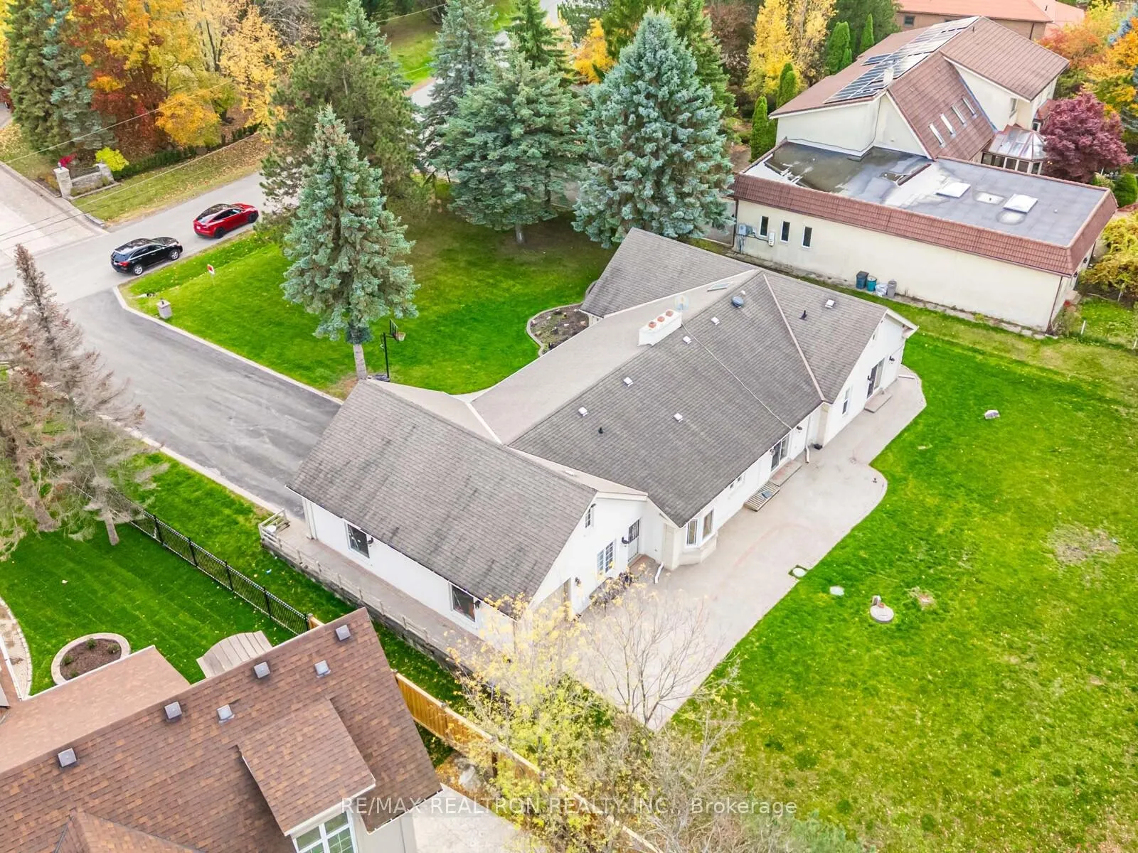 Photo 39 of 33 Carolwood Crescent, Markham, Rouge River Estates — HOMEH