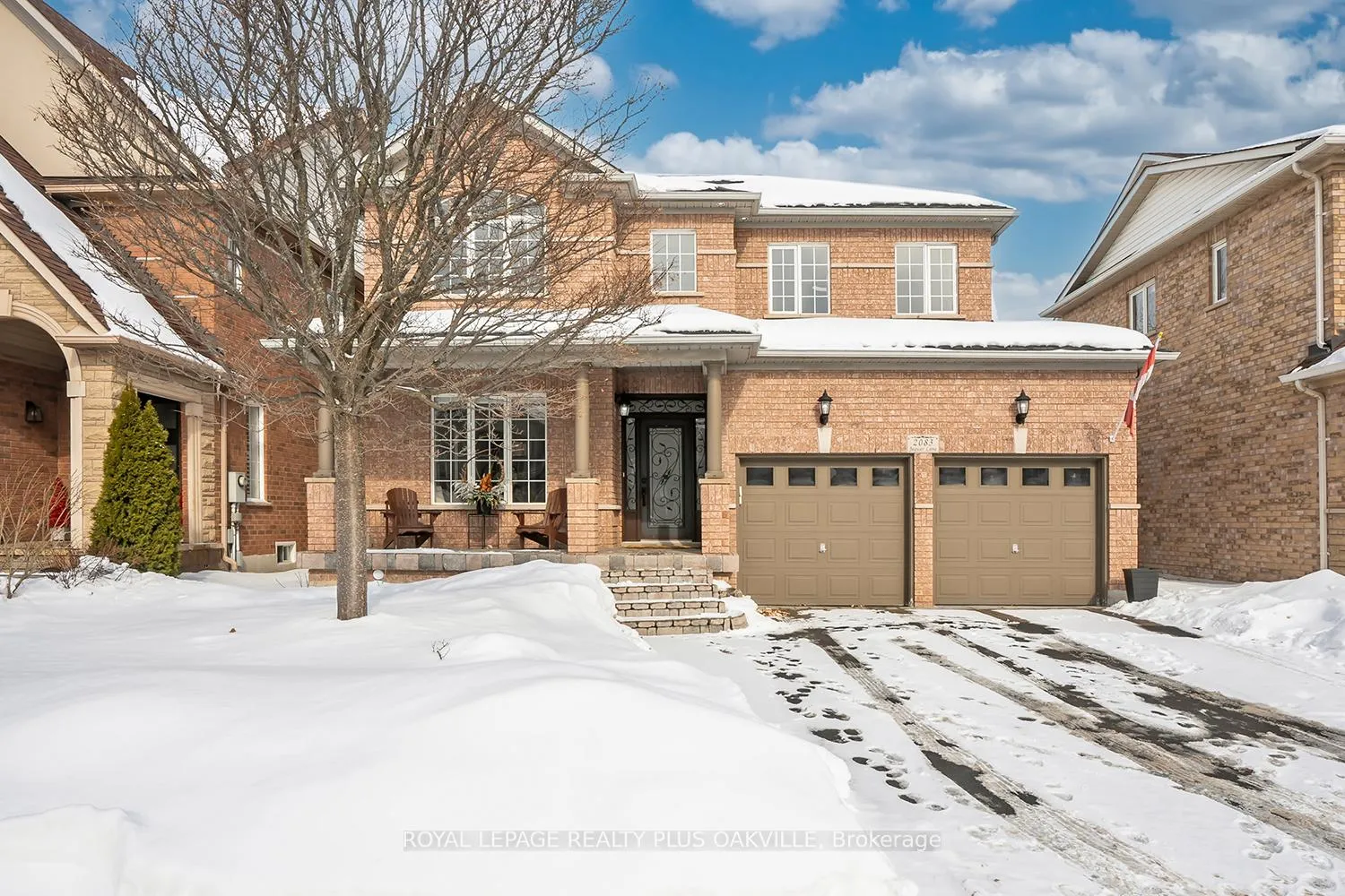 Photo 2 of 2083 Jaguar Lane, Oakville, Westmount — HOMEH