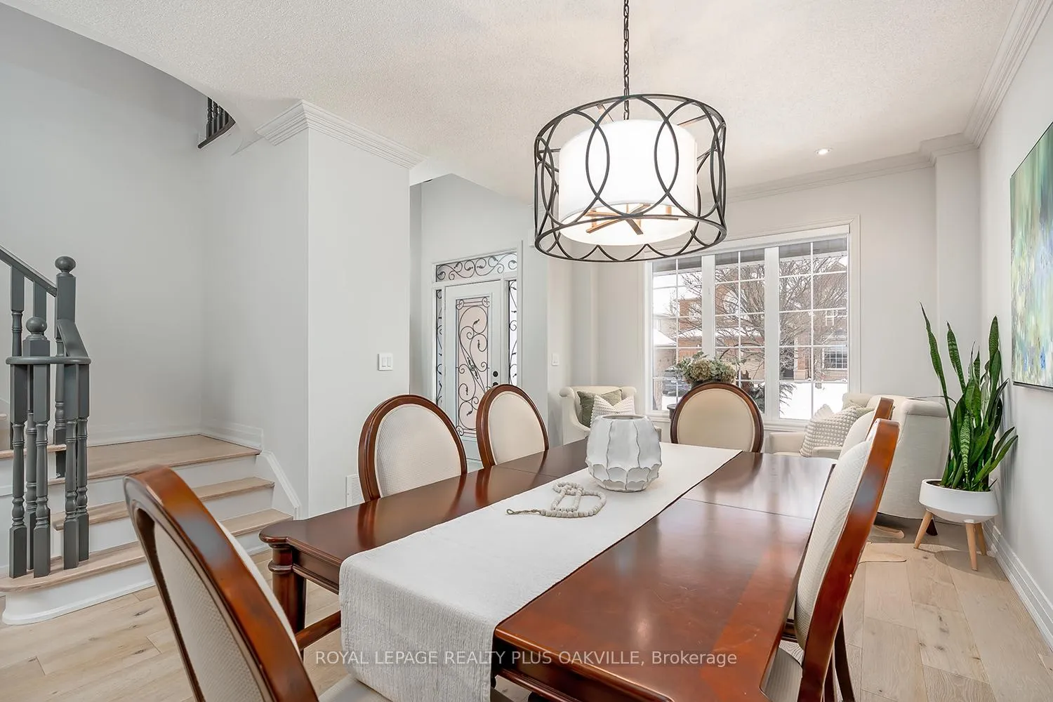 Photo 10 of 2083 Jaguar Lane, Oakville, Westmount — HOMEH