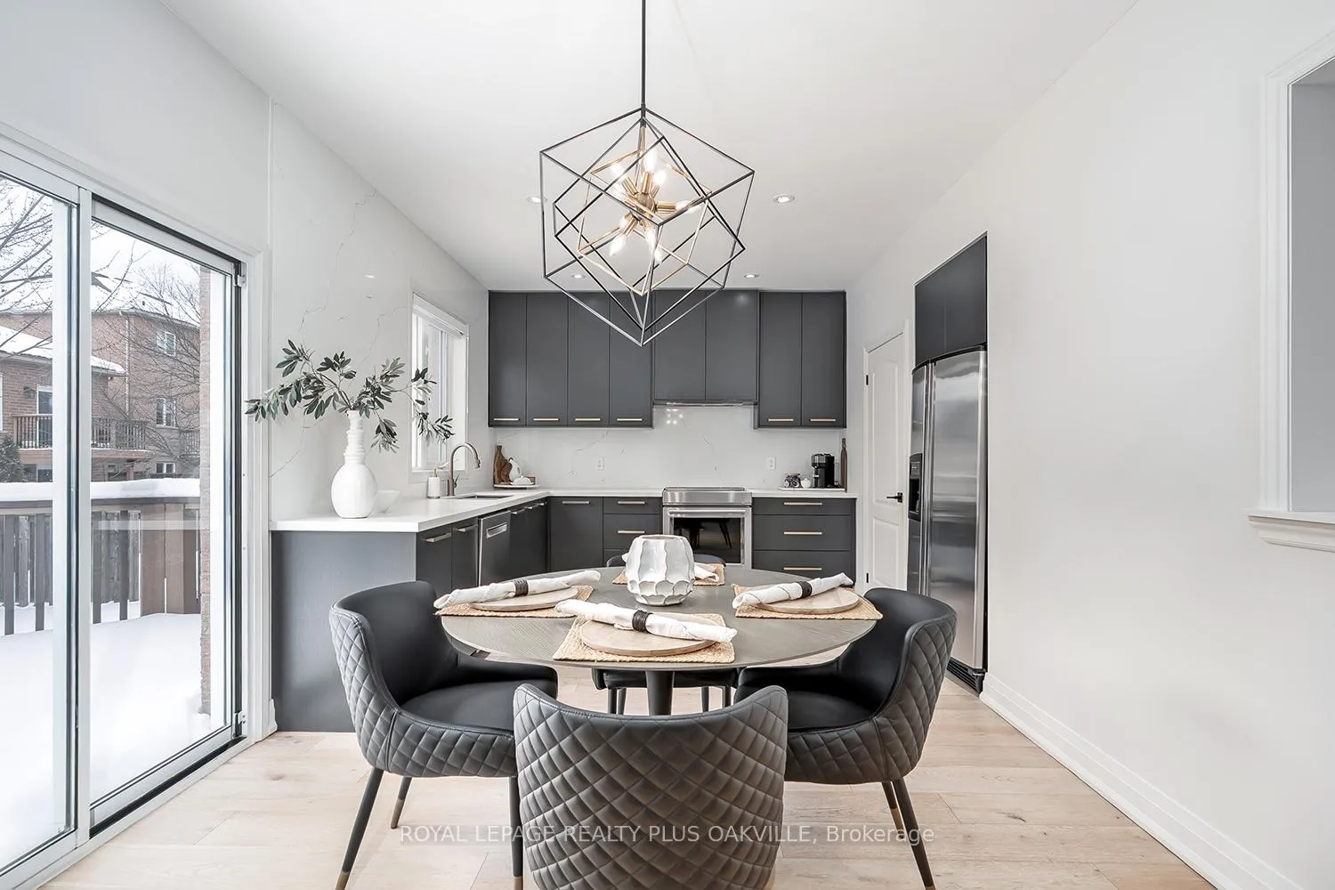 Photo 19 of 2083 Jaguar Lane, Oakville, Westmount — HOMEH