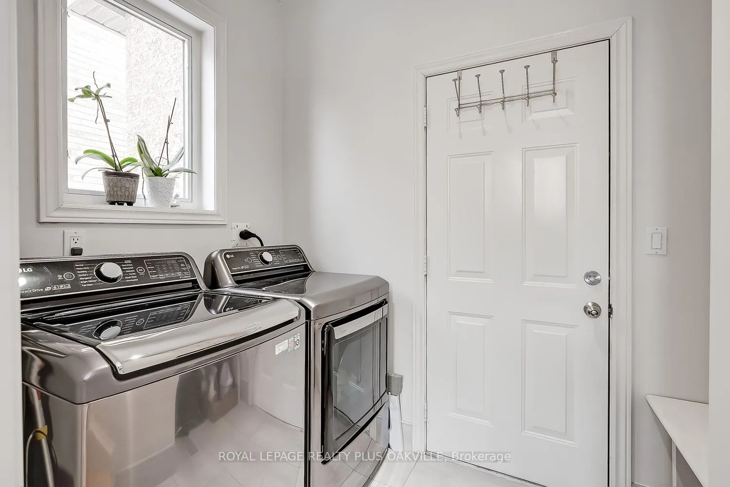 Photo 25 of 2083 Jaguar Lane, Oakville, Westmount — HOMEH