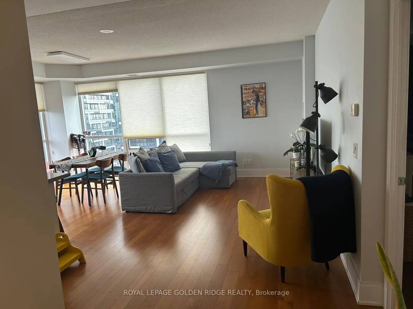 Photo 1 of Unit 1921, 70 Roehampton Avenue, Toronto, Mount Pleasant East — HOMEH