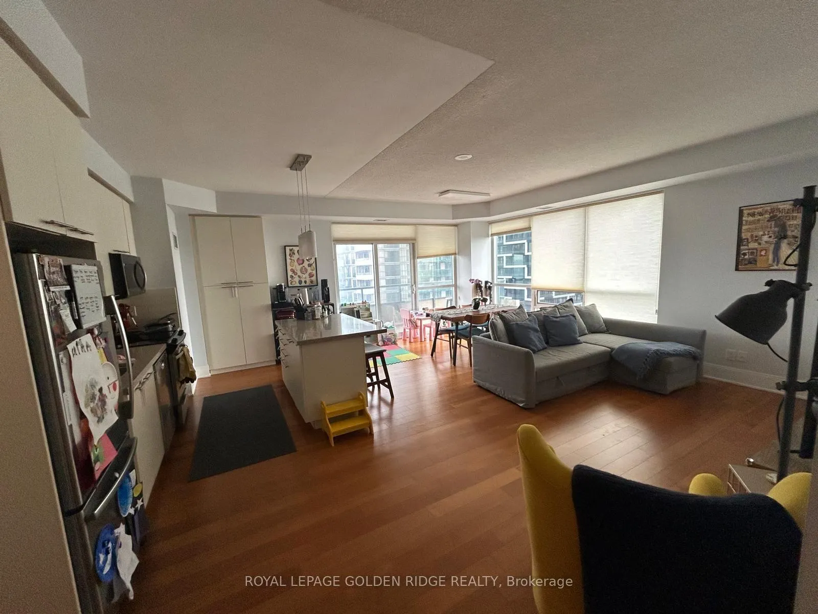 Photo 3 of Unit 1921, 70 Roehampton Avenue, Toronto, Mount Pleasant East — HOMEH