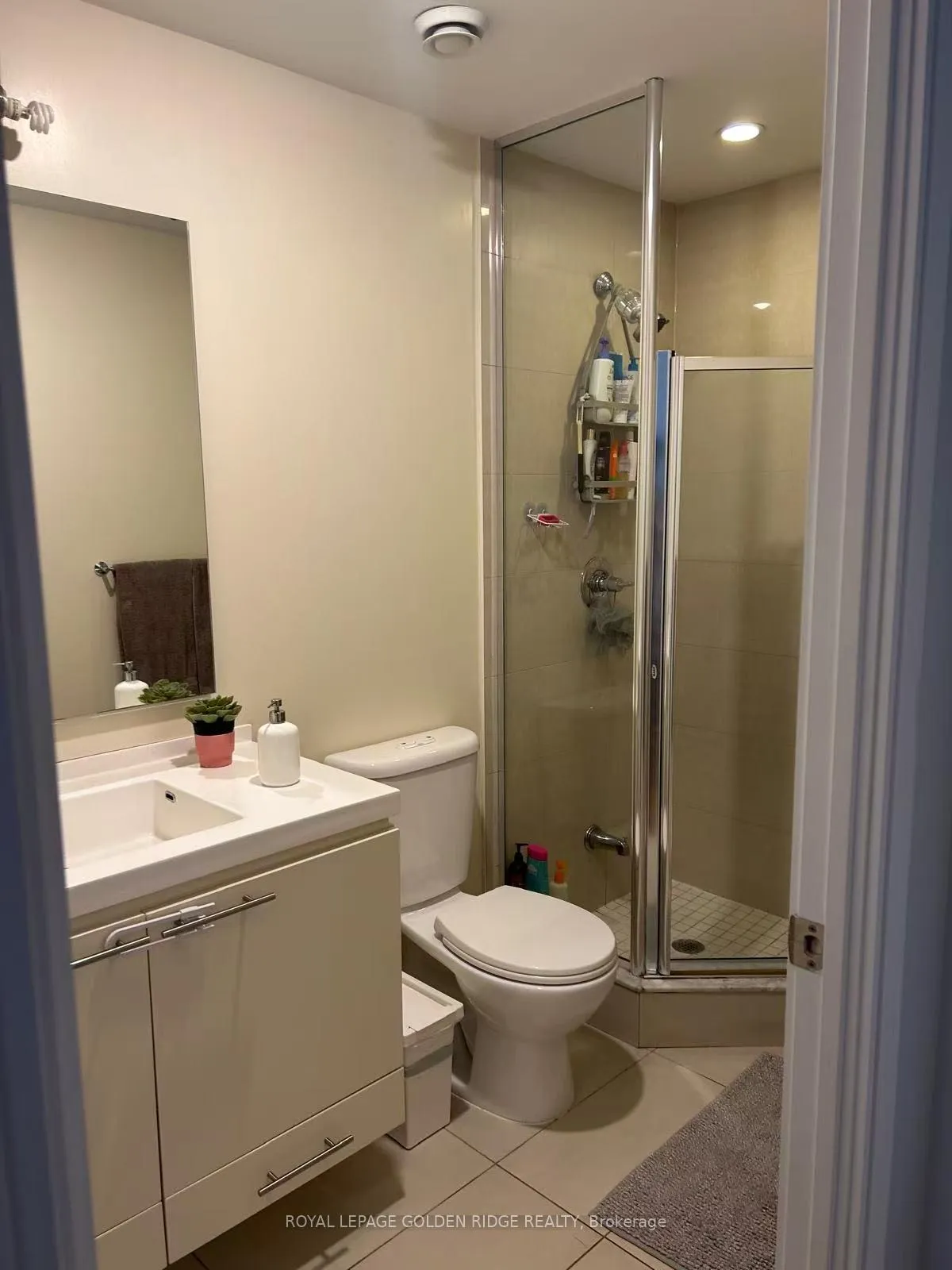 Photo 14 of Unit 1921, 70 Roehampton Avenue, Toronto, Mount Pleasant East — HOMEH
