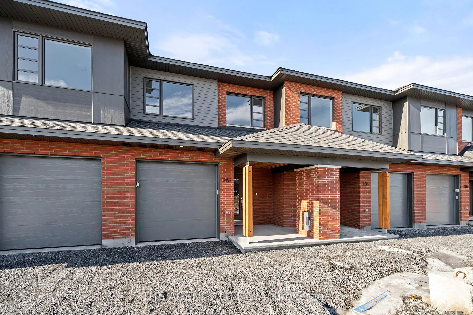 Photo 3 of 267 Apricot Street, Ottawa, Riverside South — HOMEH