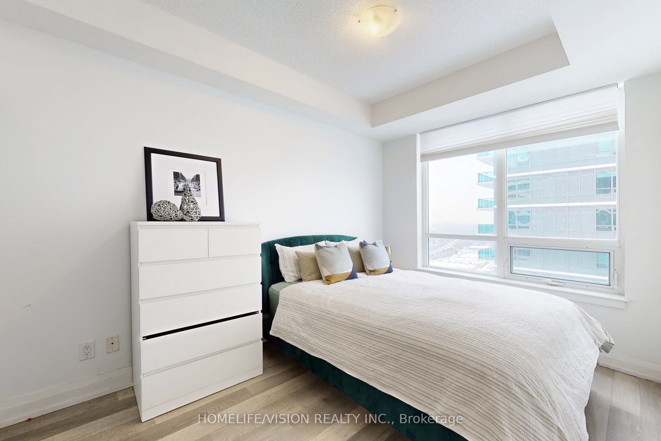 Photo 19 of Unit 1403, 7165 Yonge Street, Markham, Grandview — HOMEH