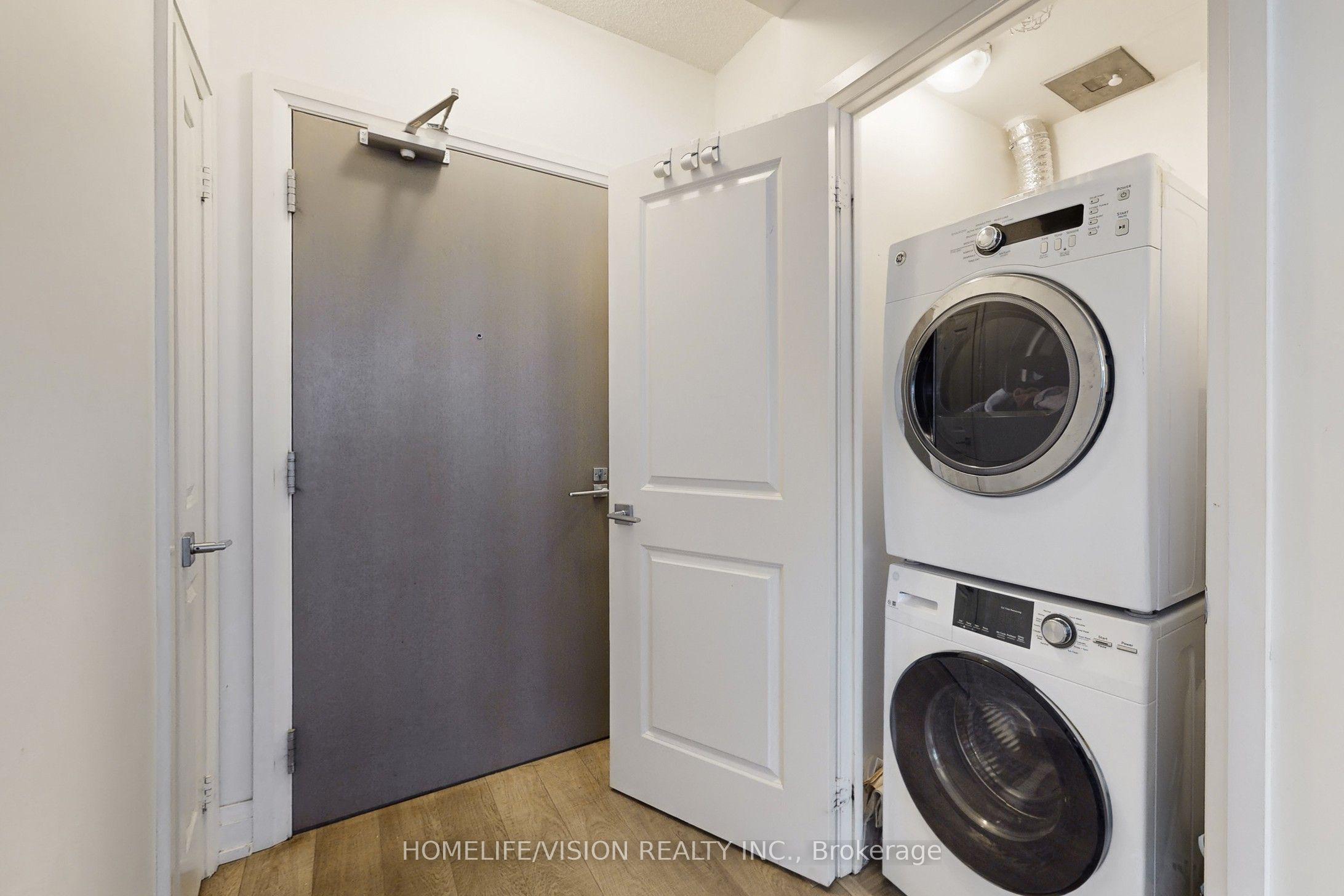 Photo 24 of Unit 1403, 7165 Yonge Street, Markham, Grandview — HOMEH
