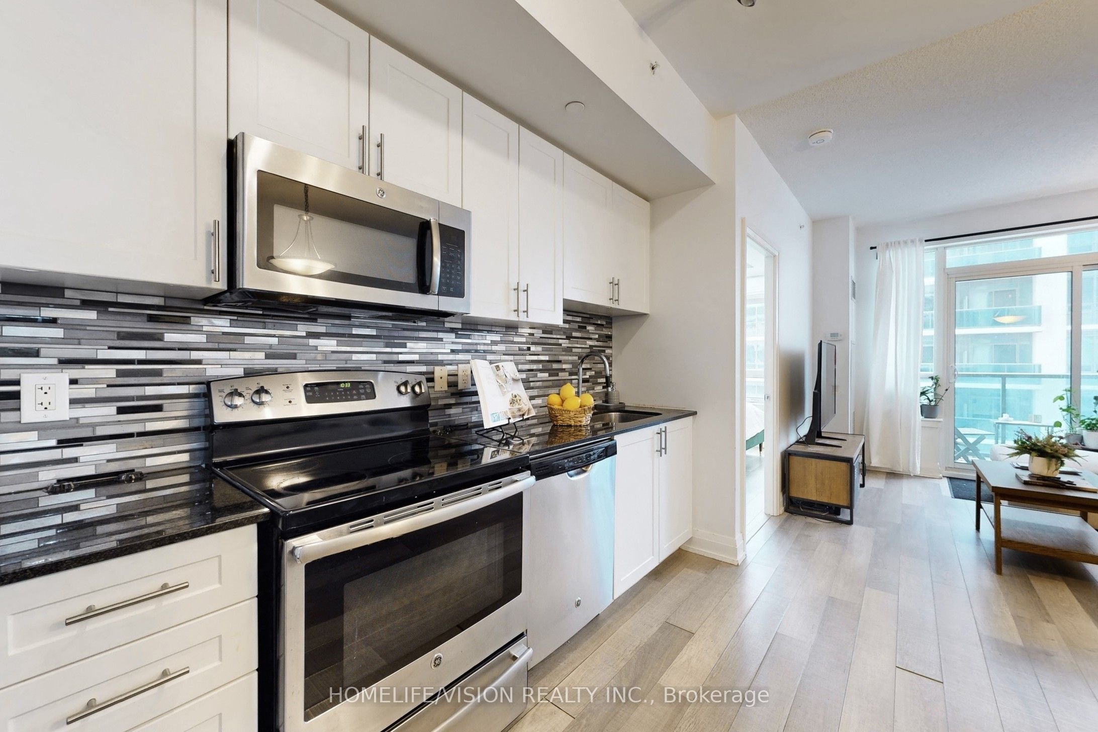 Photo 12 of Unit 1403, 7165 Yonge Street, Markham, Grandview — HOMEH