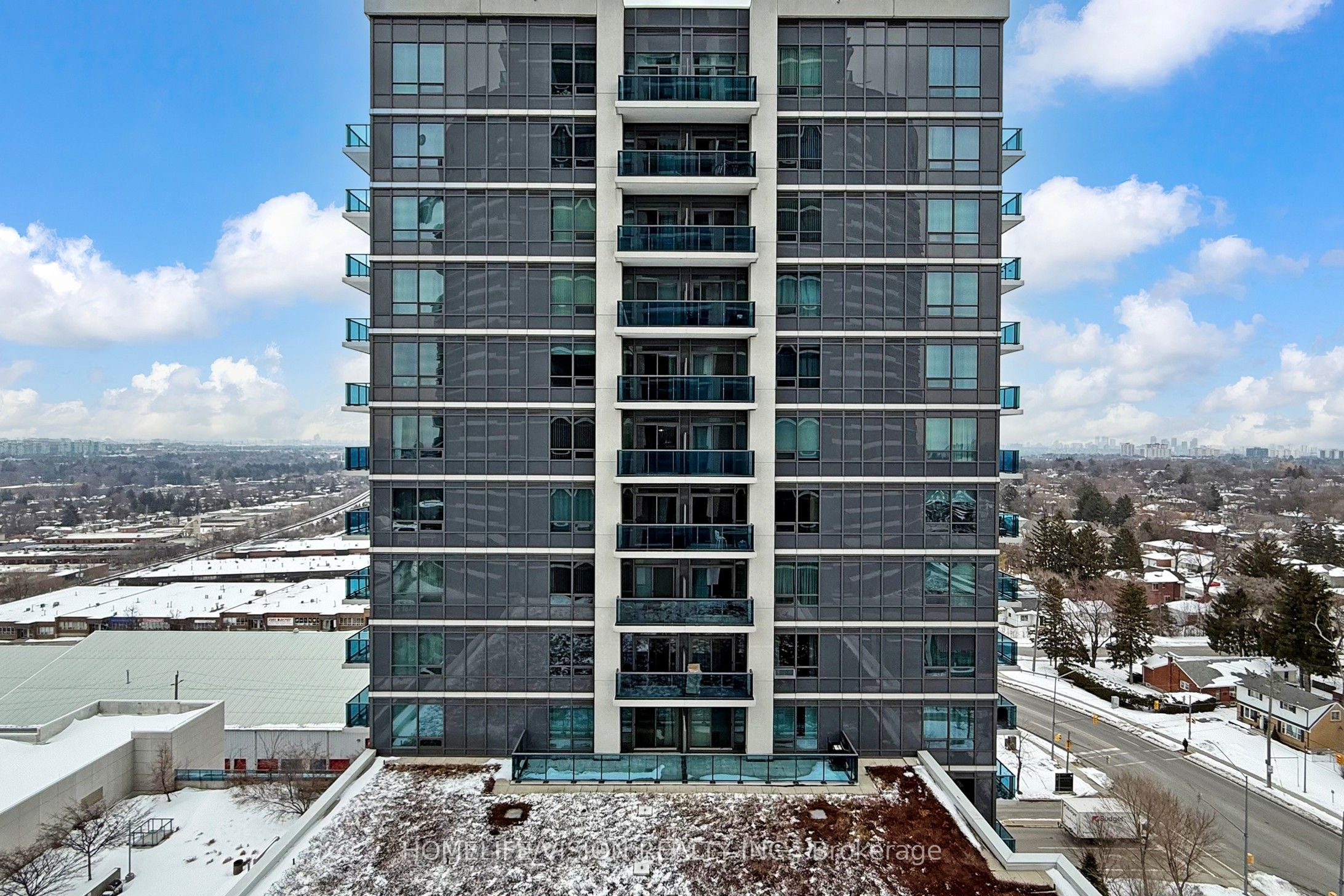 Photo 29 of Unit 1403, 7165 Yonge Street, Markham, Grandview — HOMEH