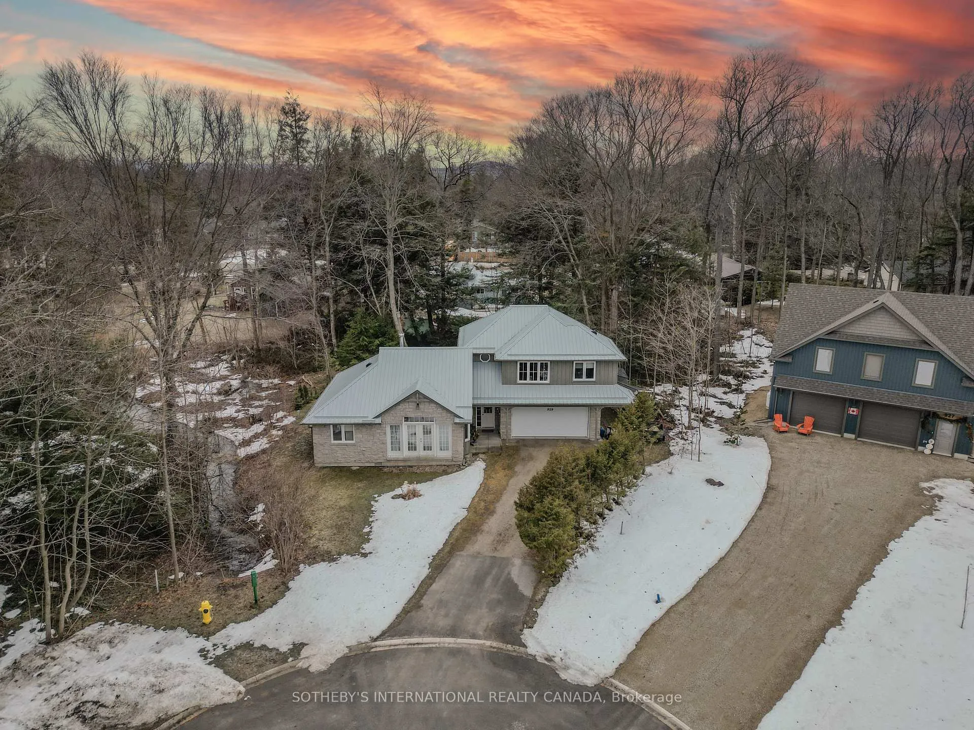 Front of 929 Tanglewood Drive