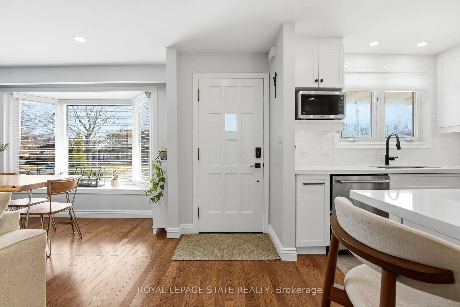 Photo 6 of 48 Champlain Avenue, Hamilton, Greenford — HOMEH