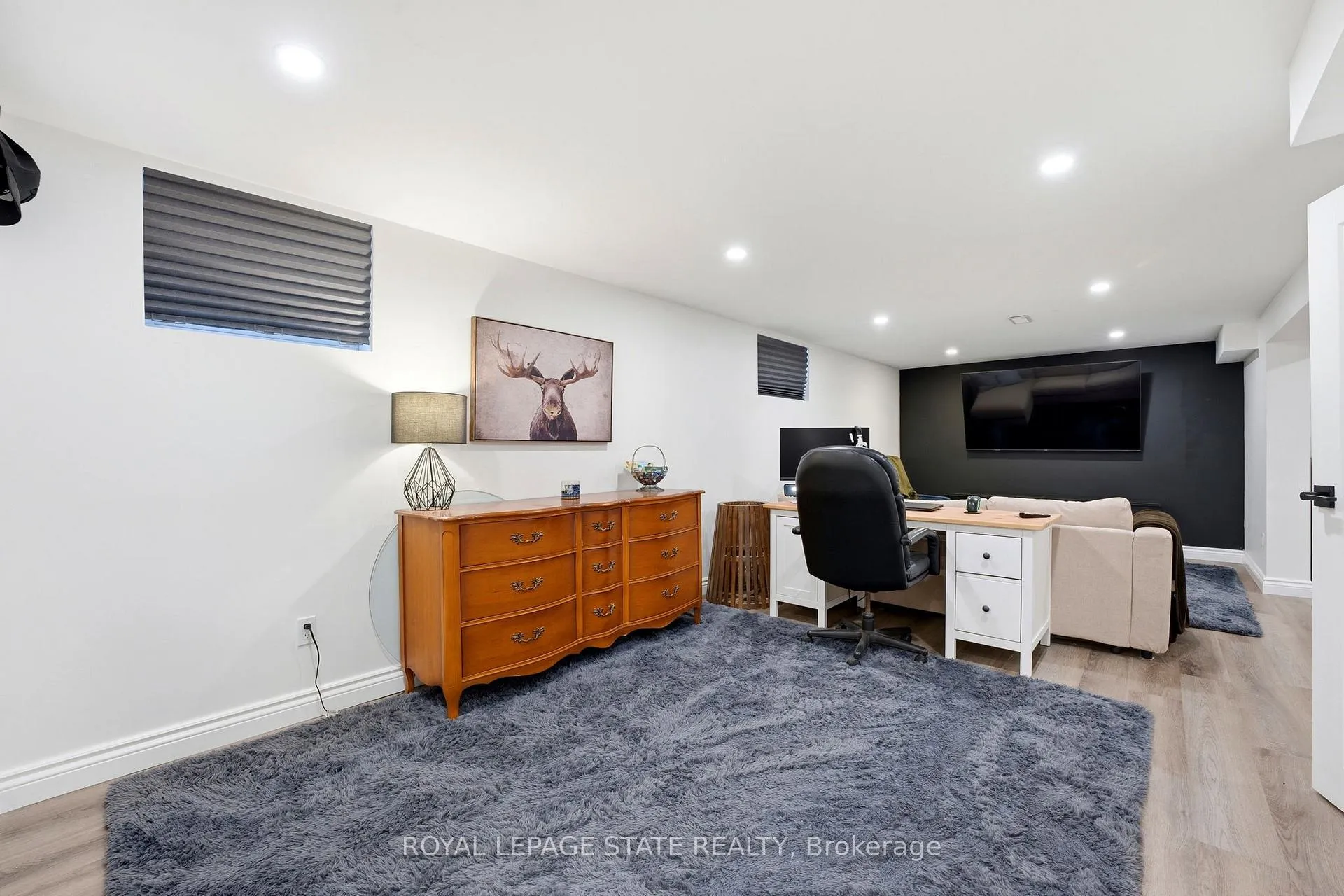 Photo 24 of 48 Champlain Avenue, Hamilton, Greenford — HOMEH