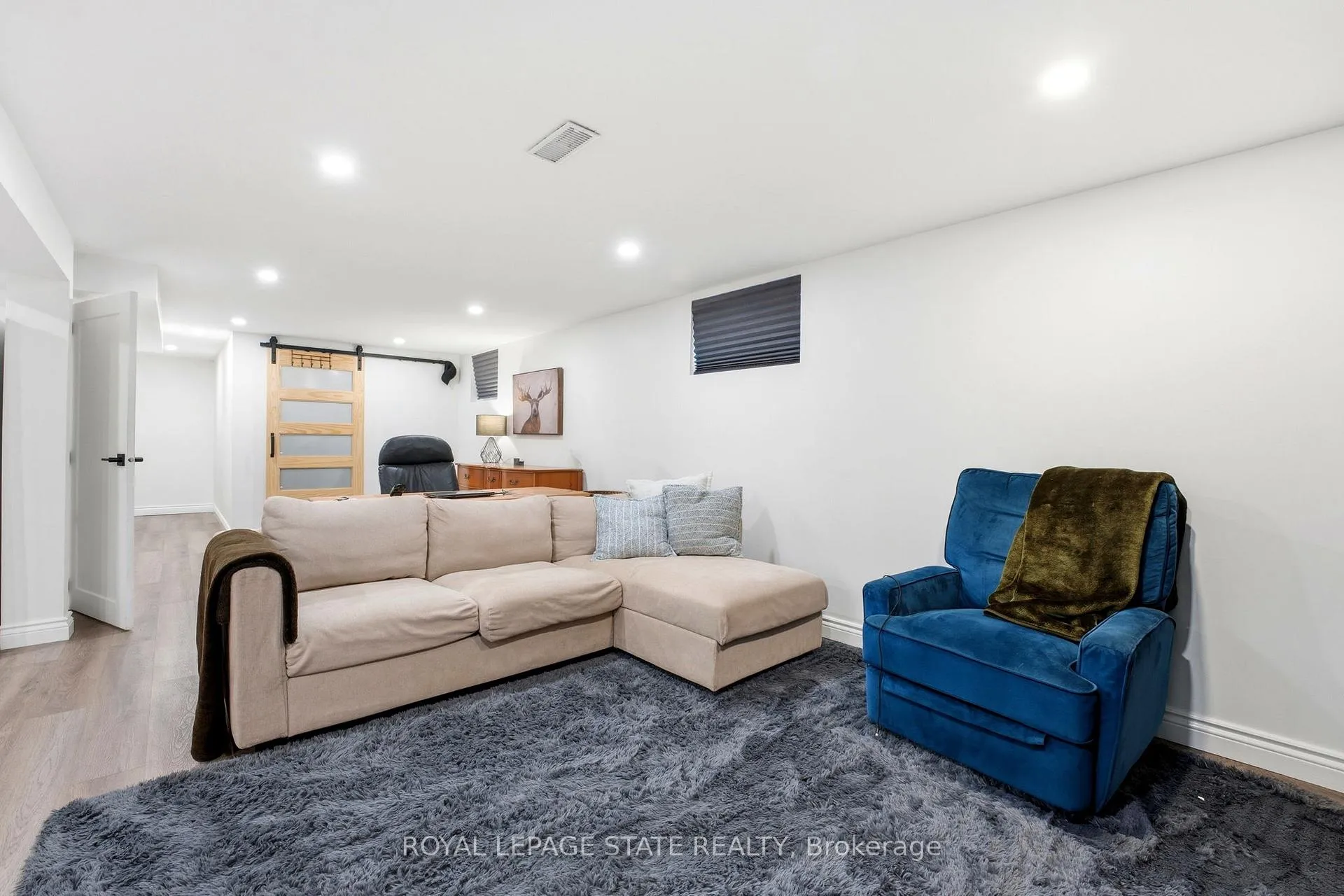 Photo 27 of 48 Champlain Avenue, Hamilton, Greenford — HOMEH