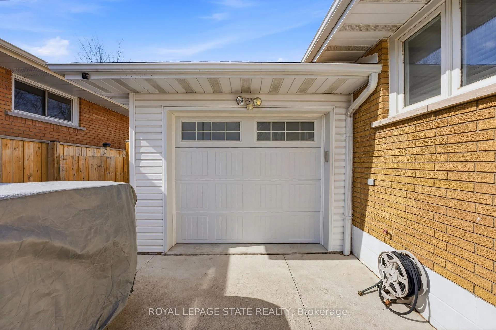 Photo 34 of 48 Champlain Avenue, Hamilton, Greenford — HOMEH