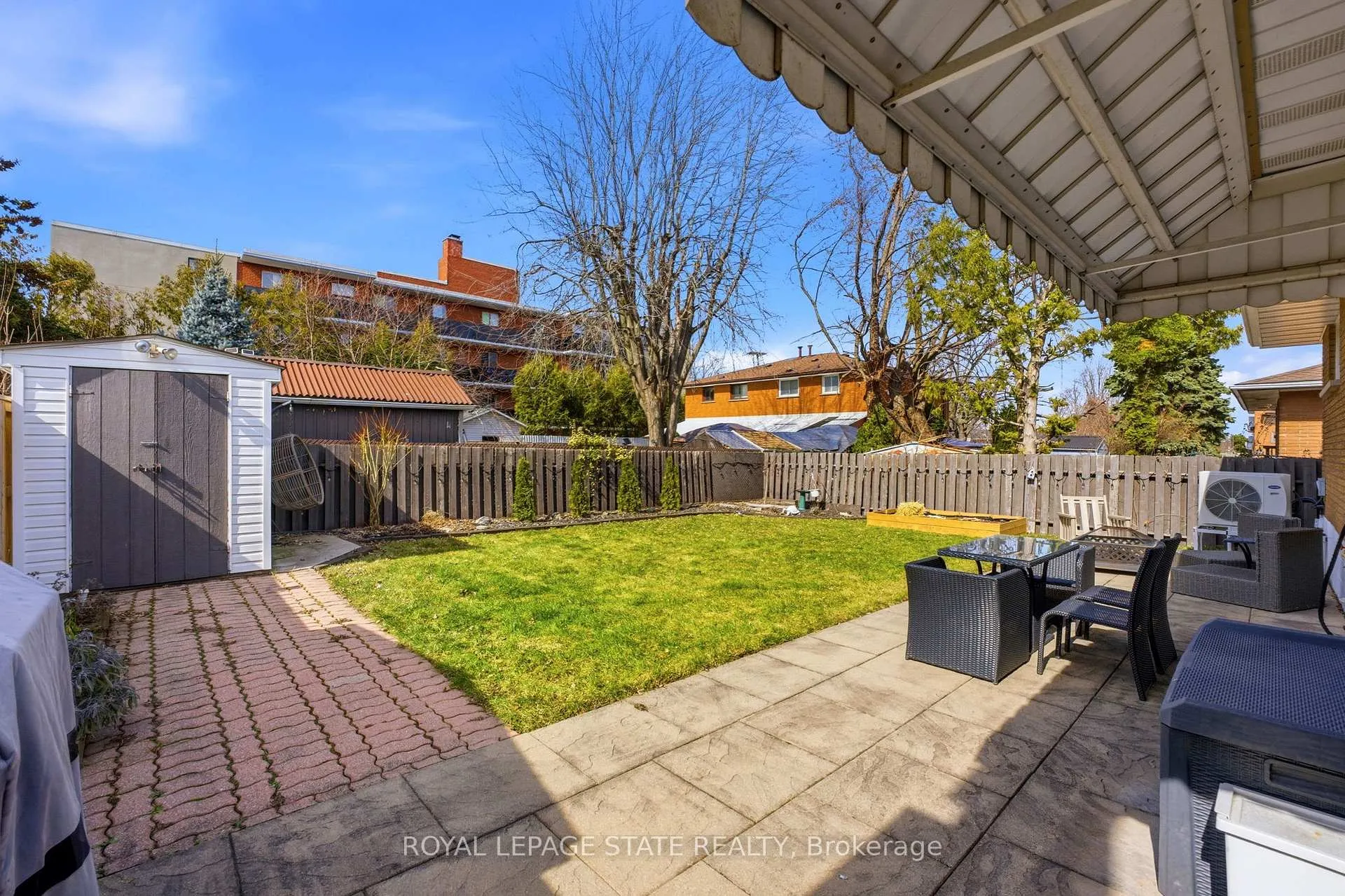 Photo 35 of 48 Champlain Avenue, Hamilton, Greenford — HOMEH