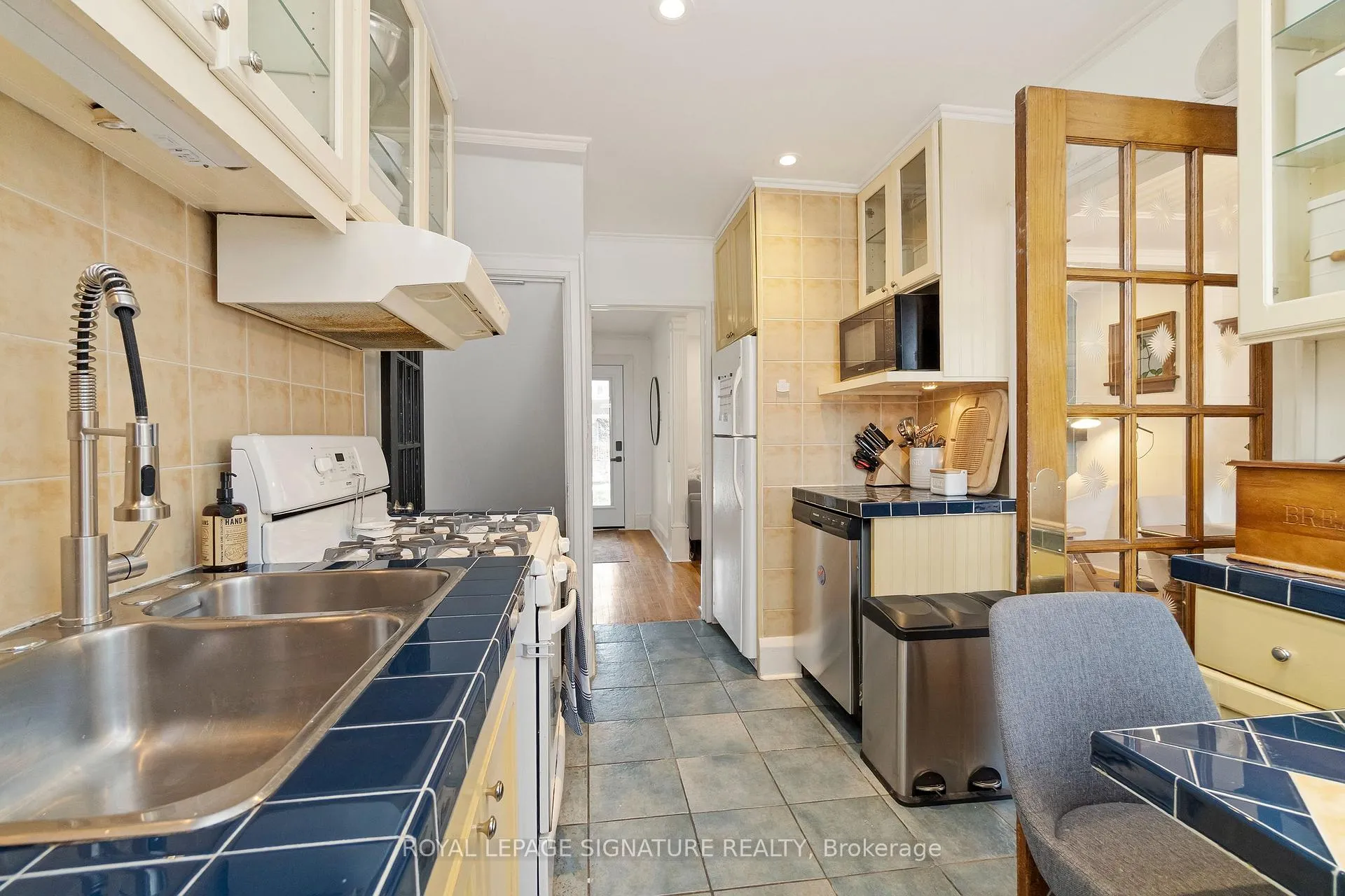 Photo 11 of 32 Kerr Road, Toronto, Greenwood-Coxwell — HOMEH