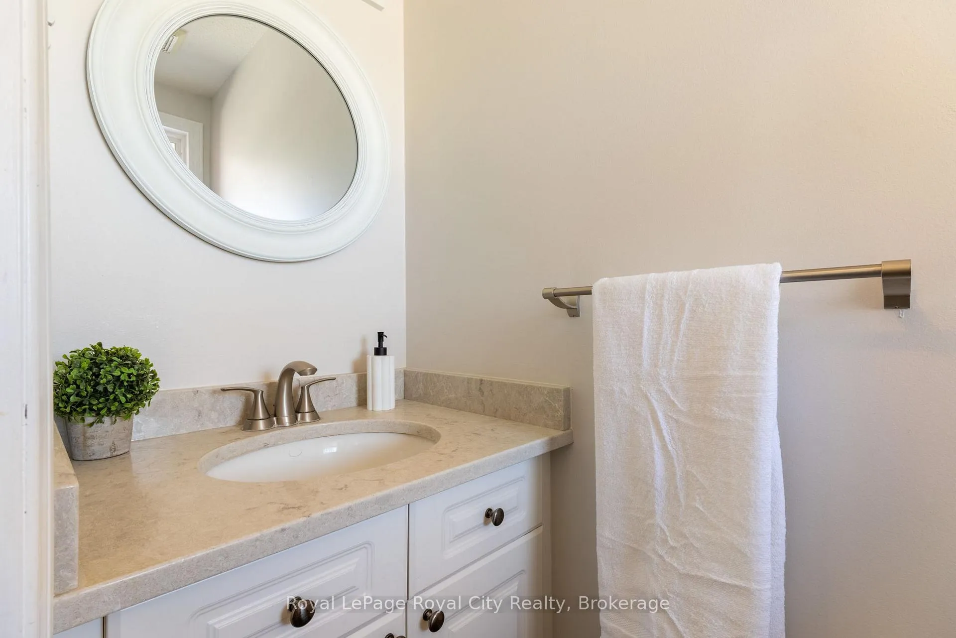 Photo 16 of 22 Law Drive, Guelph, Grange Road — HOMEH