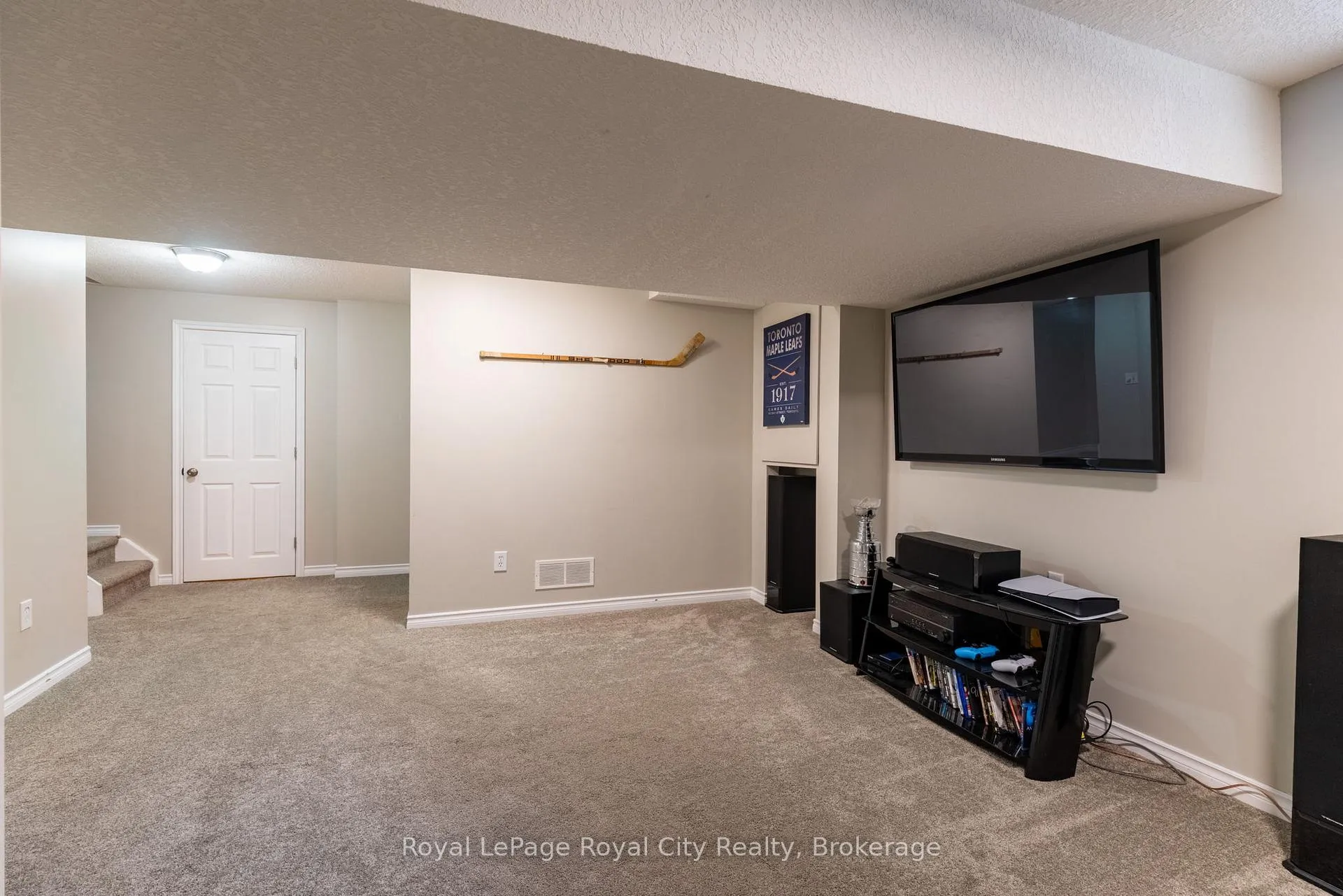 Photo 31 of 22 Law Drive, Guelph, Grange Road — HOMEH