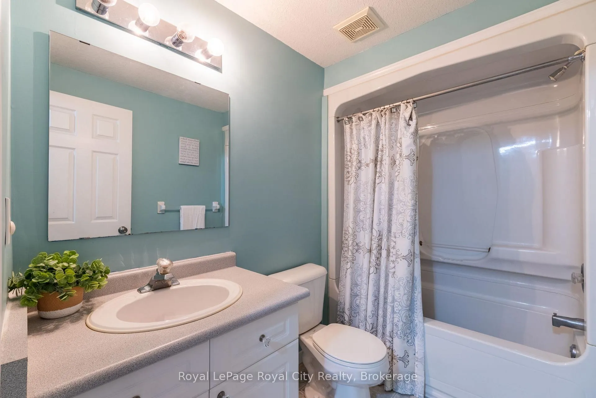 Photo 32 of 22 Law Drive, Guelph, Grange Road — HOMEH