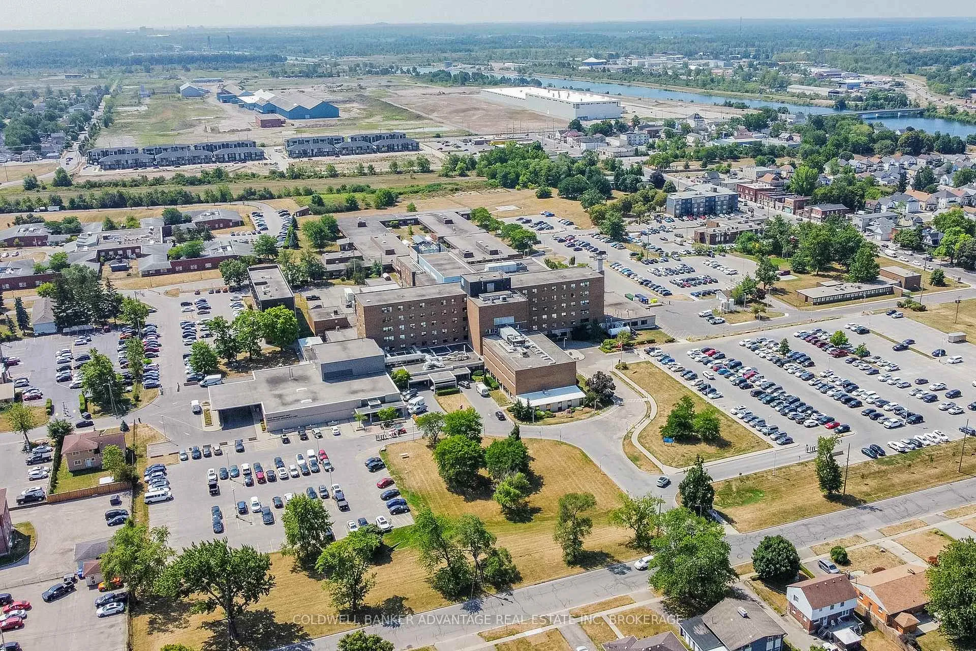 Photo 45 of 79 Second Street, Welland, Lincoln/Crowland — HOMEH