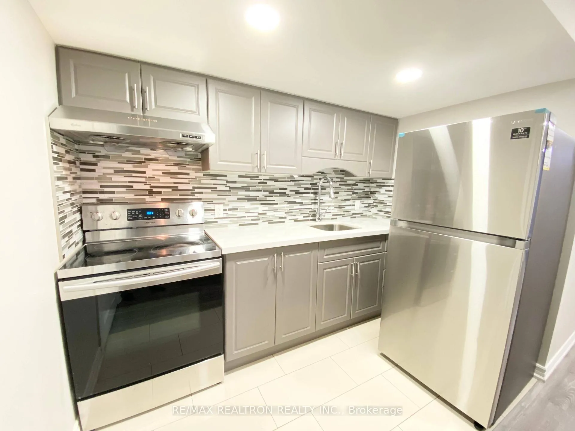 Photo 2 of 4 Reddington Road, Markham, Cedarwood — HOMEH