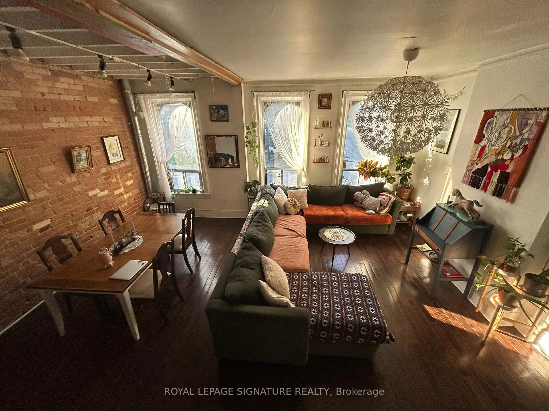 Photo 2 of Unit Upper, 263 Wellesley Street E, Toronto, Cabbagetown-South St. James Town — HOMEH