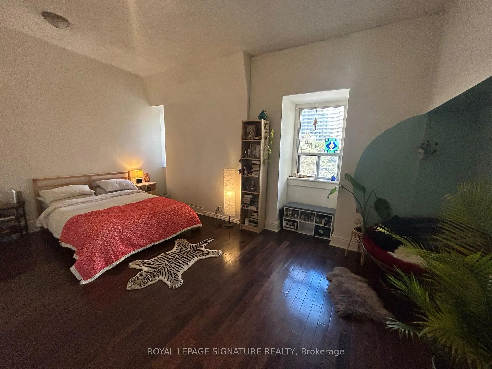 Photo 7 of Unit Upper, 263 Wellesley Street E, Toronto, Cabbagetown-South St. James Town — HOMEH