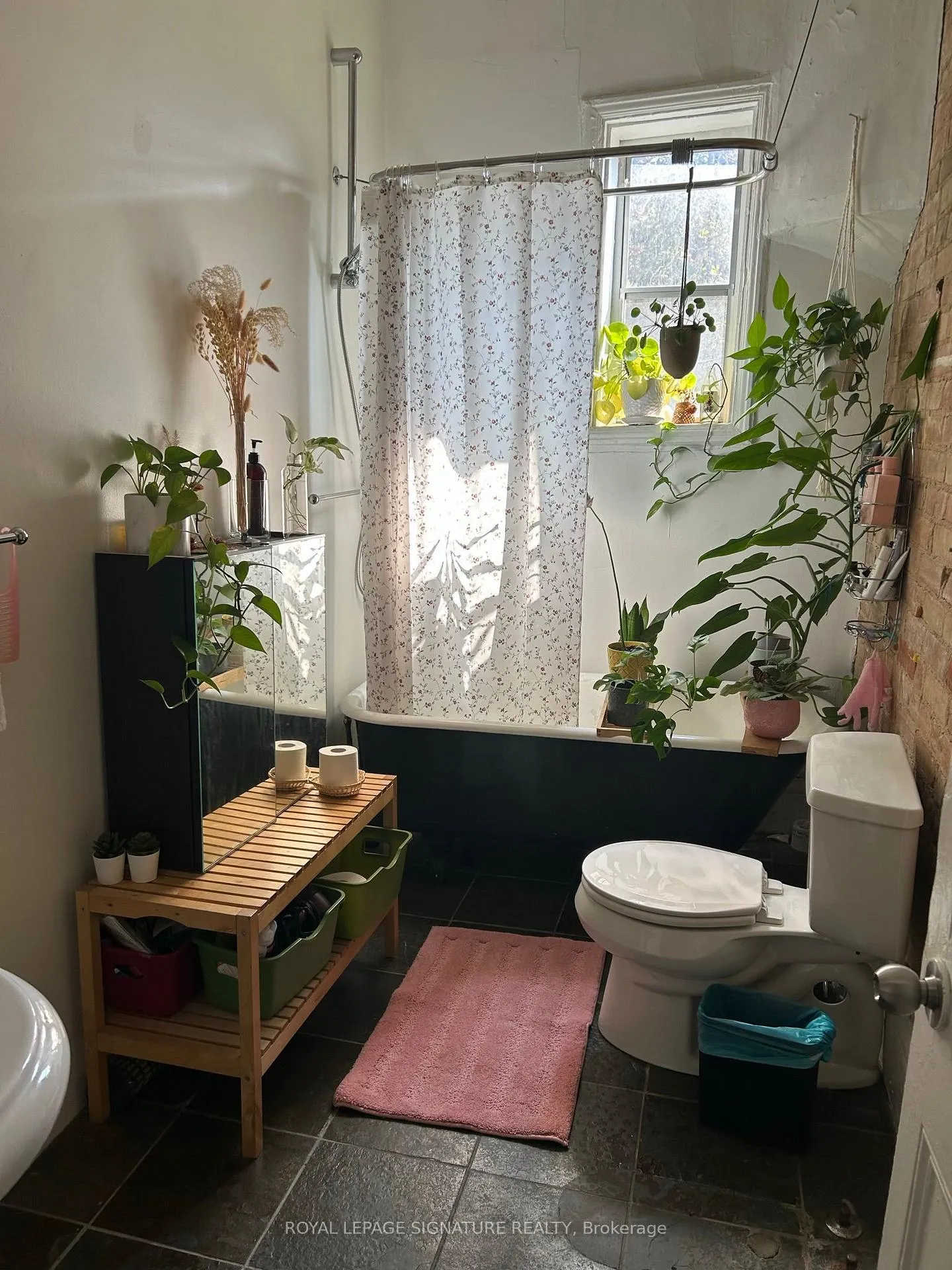 Photo 13 of Unit Upper, 263 Wellesley Street E, Toronto, Cabbagetown-South St. James Town — HOMEH