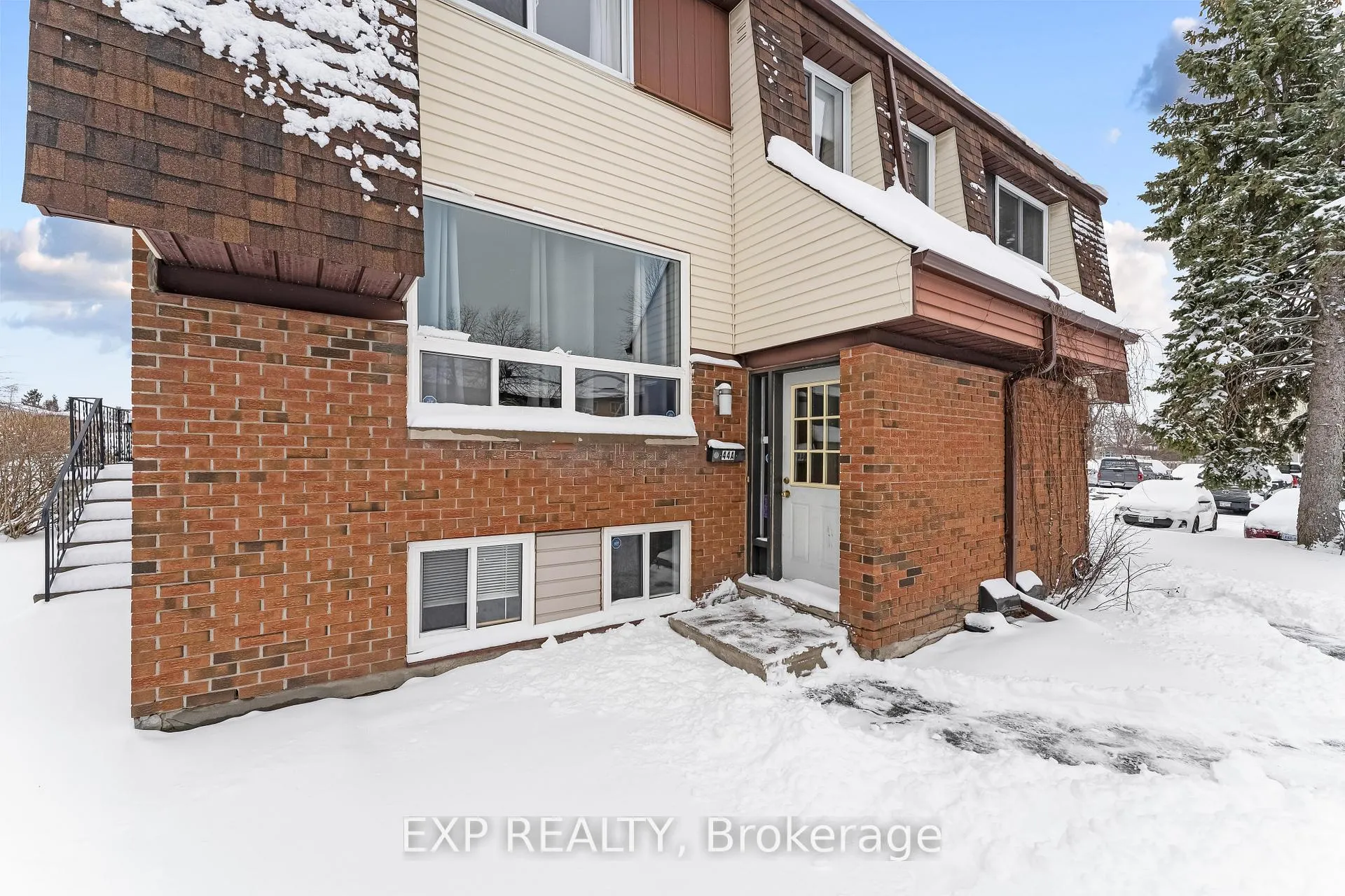 Photo 3 of Unit 52, 44A Woodvale Green, Ottawa, Craig Henry/Woodvale — HOMEH