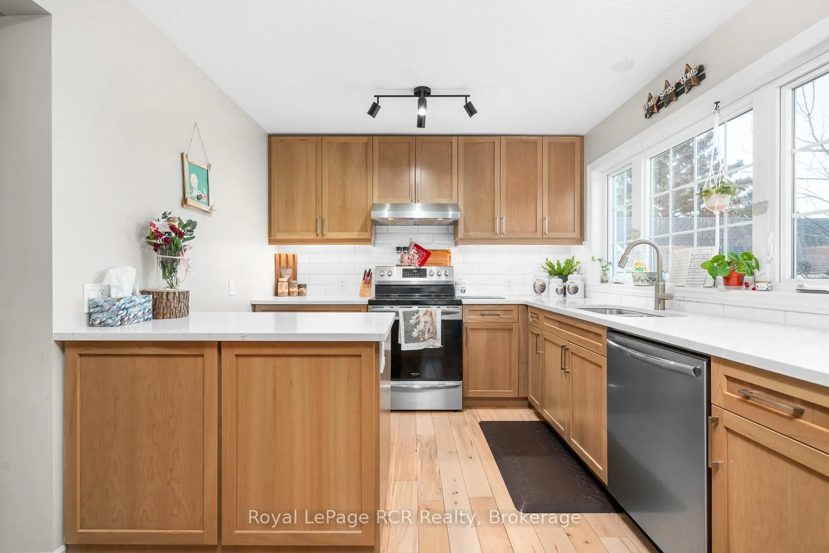 Photo 9 of 6206 12th Line, Minto — HOMEH