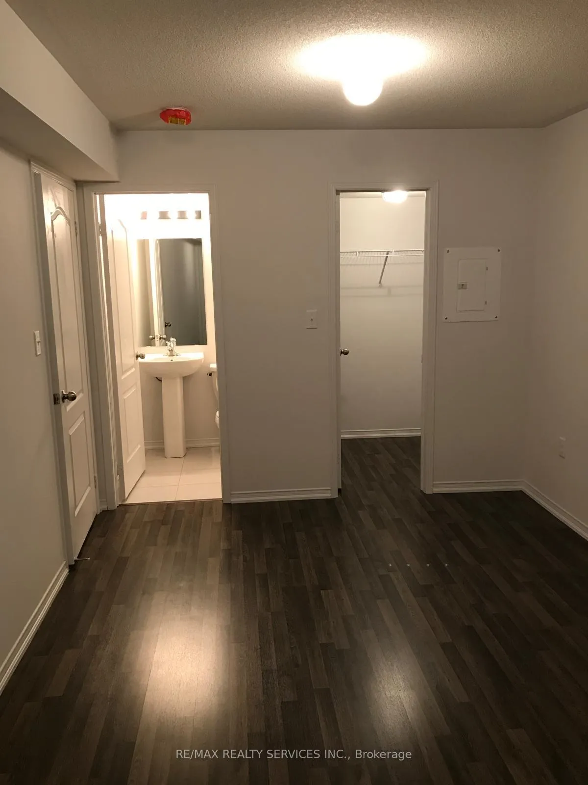 Photo 3 of 2500 Post Road, Oakville, River Oaks — HOMEH