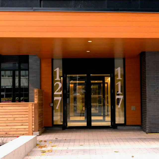 Photo 2 of Unit 406, 117 Broadway Avenue, Toronto, Mount Pleasant West — HOMEH