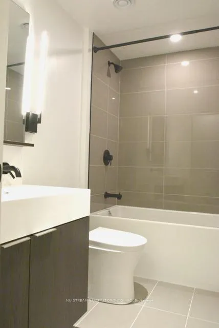 Photo 14 of Unit 406, 117 Broadway Avenue, Toronto, Mount Pleasant West — HOMEH