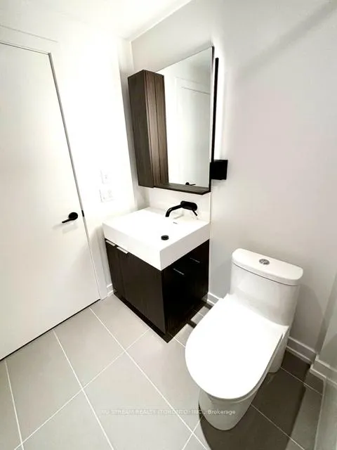 Photo 16 of Unit 406, 117 Broadway Avenue, Toronto, Mount Pleasant West — HOMEH