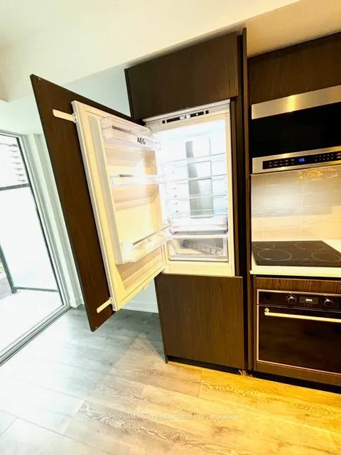 Photo 18 of Unit 406, 117 Broadway Avenue, Toronto, Mount Pleasant West — HOMEH