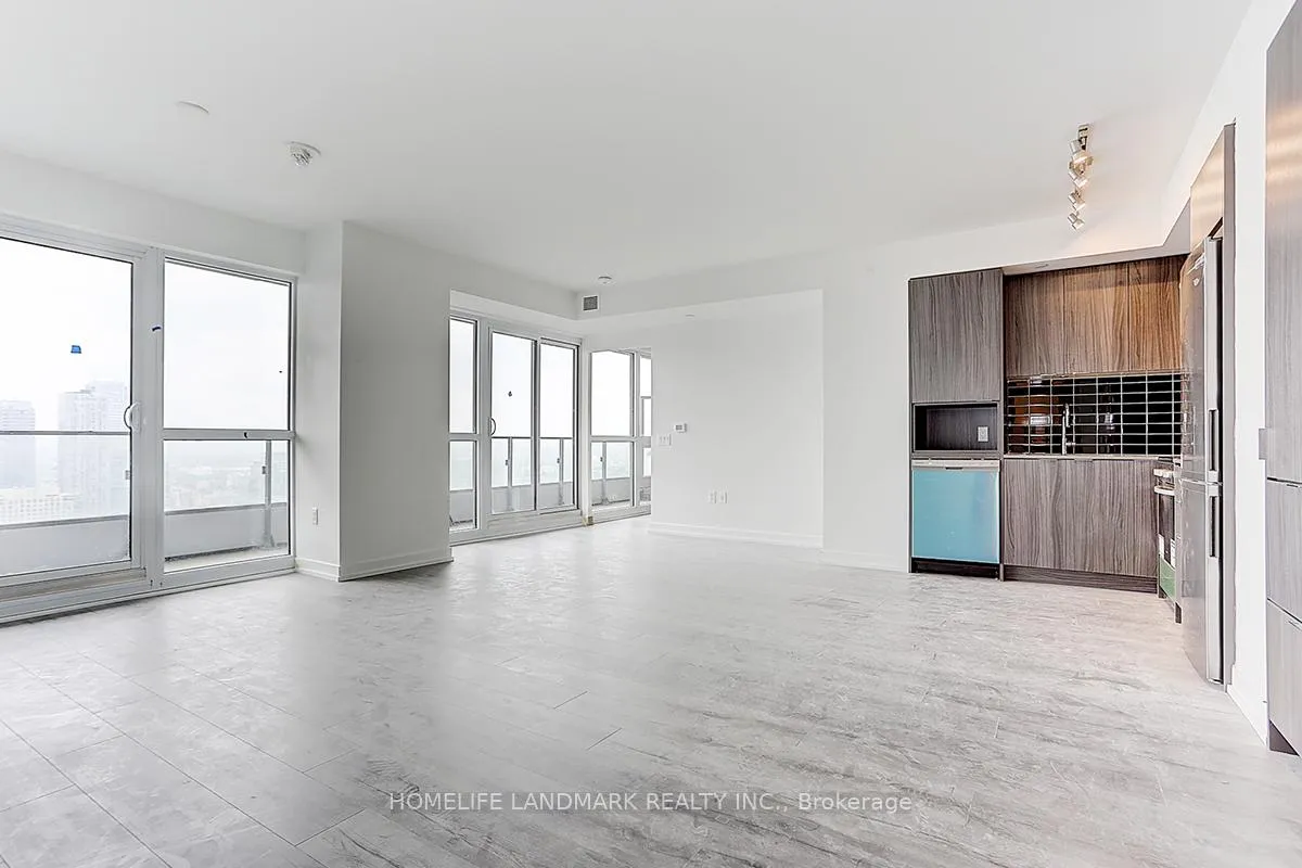 Photo 5 of Unit 4303, 395 Bloor Street E, Toronto, North St. James Town — HOMEH