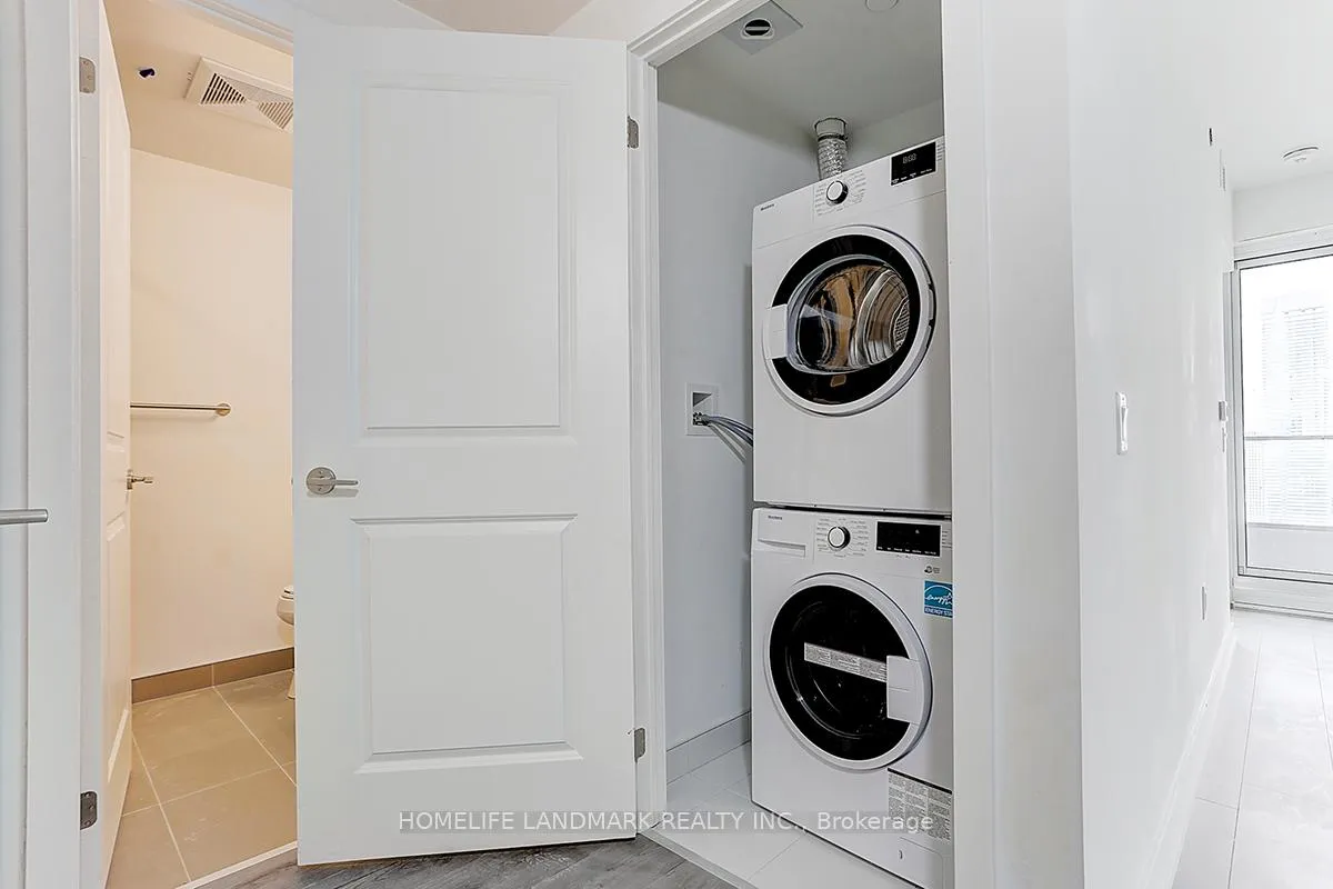Photo 13 of Unit 4303, 395 Bloor Street E, Toronto, North St. James Town — HOMEH