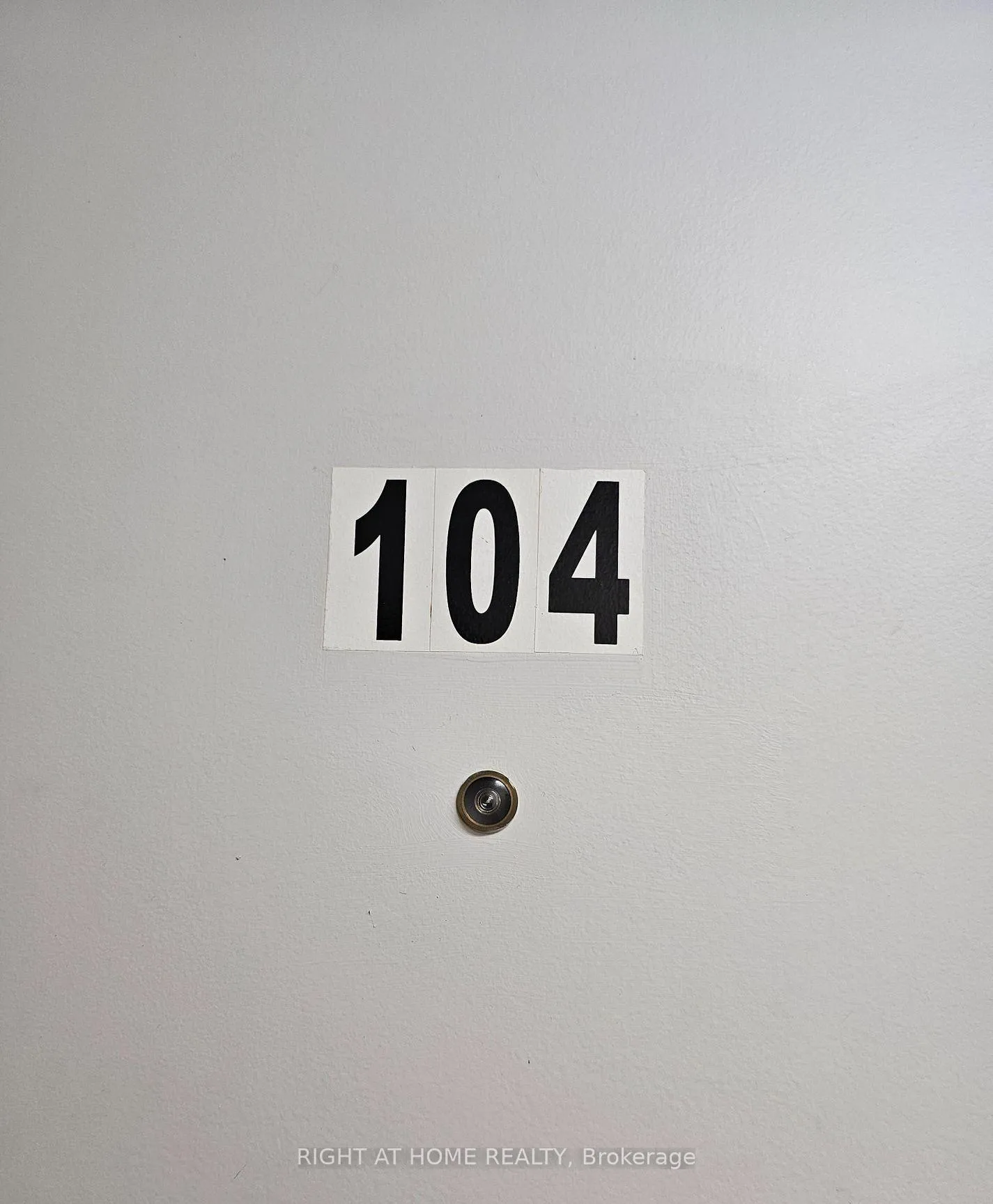 Photo 8 of Unit 104, 20 Cosburn Avenue, Toronto, East York — HOMEH