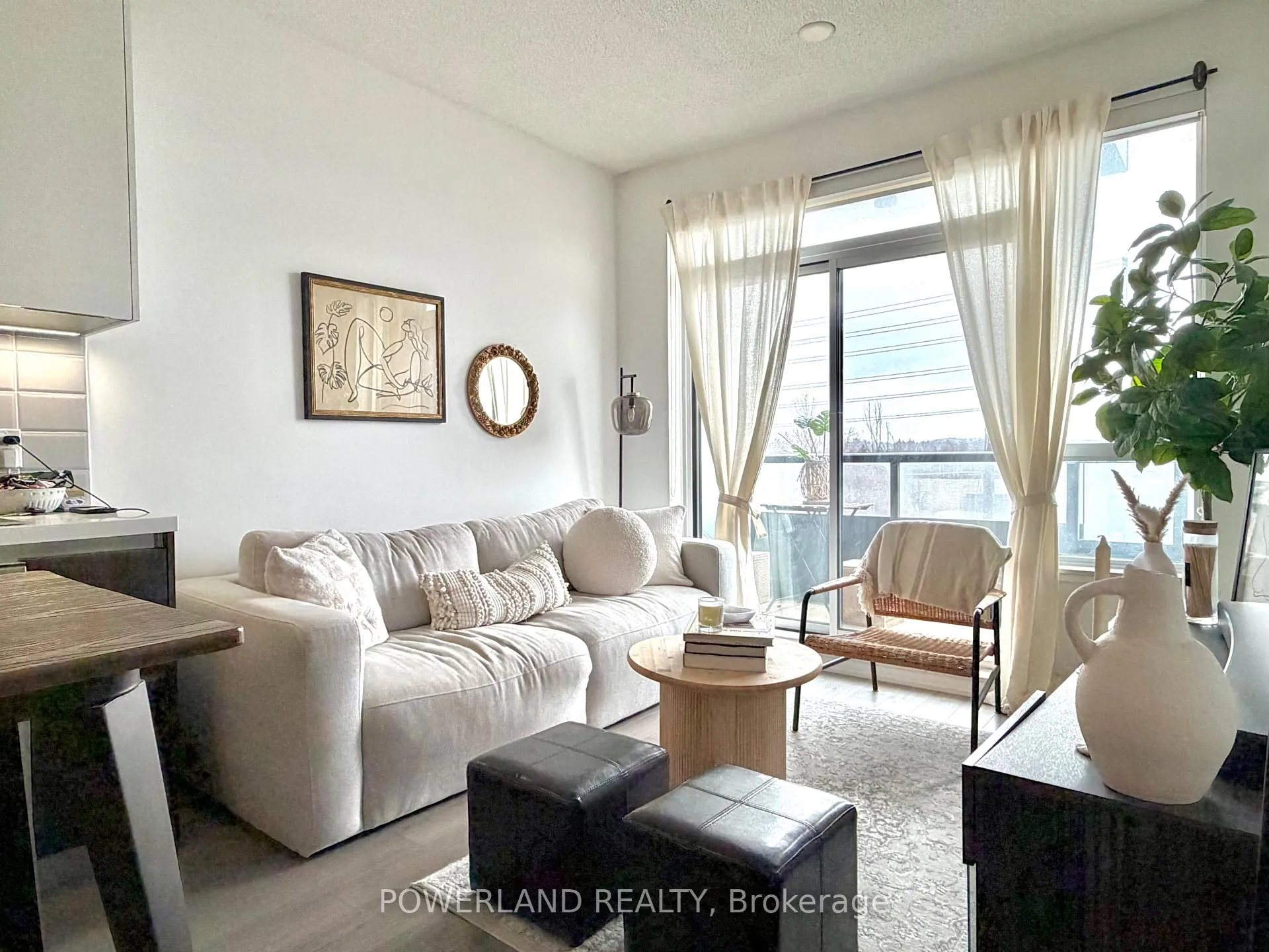 Photo 2 of Unit 521, 25 Water Walk Drive, Markham, Unionville — HOMEH