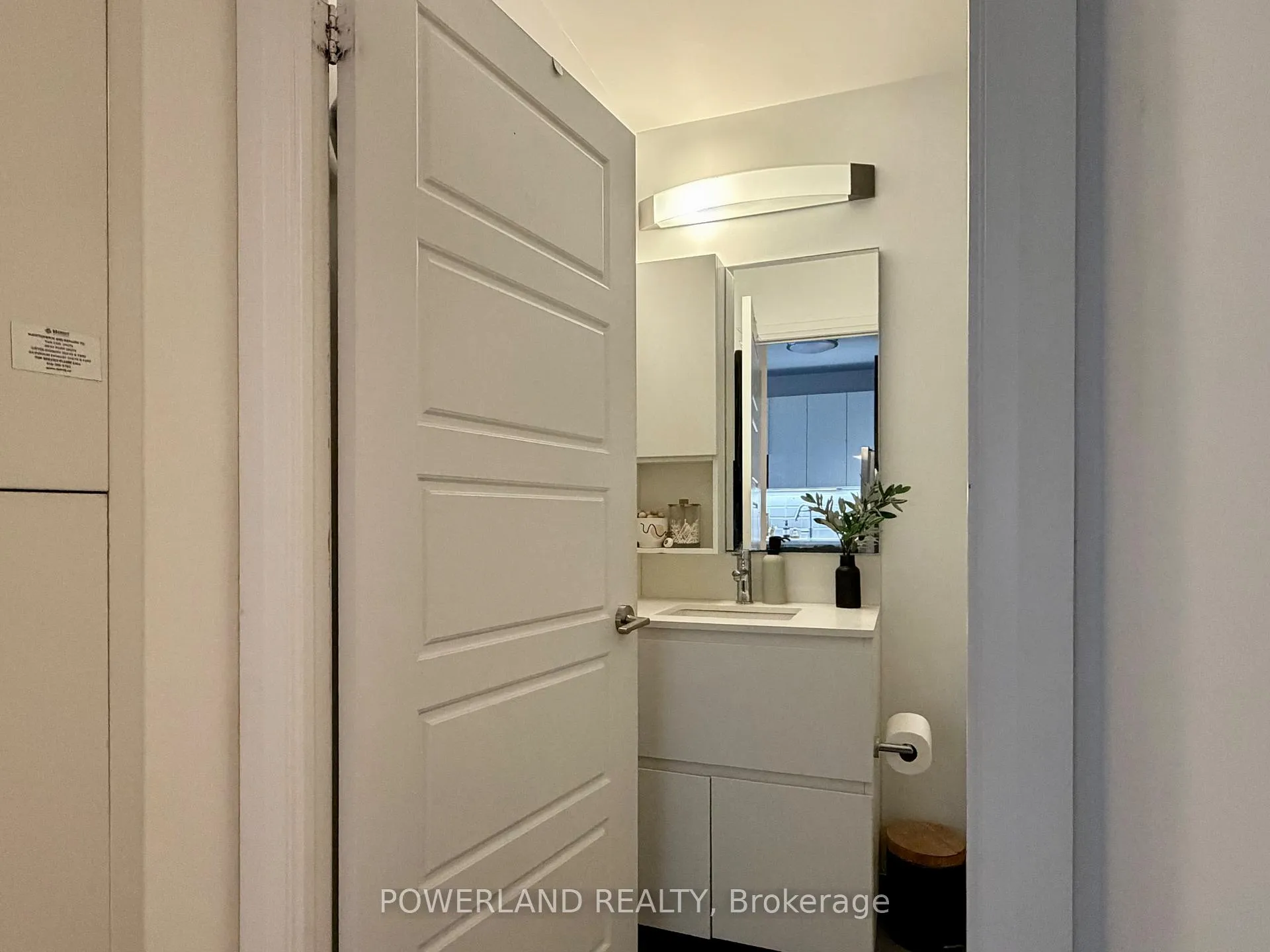 Photo 9 of Unit 521, 25 Water Walk Drive, Markham, Unionville — HOMEH