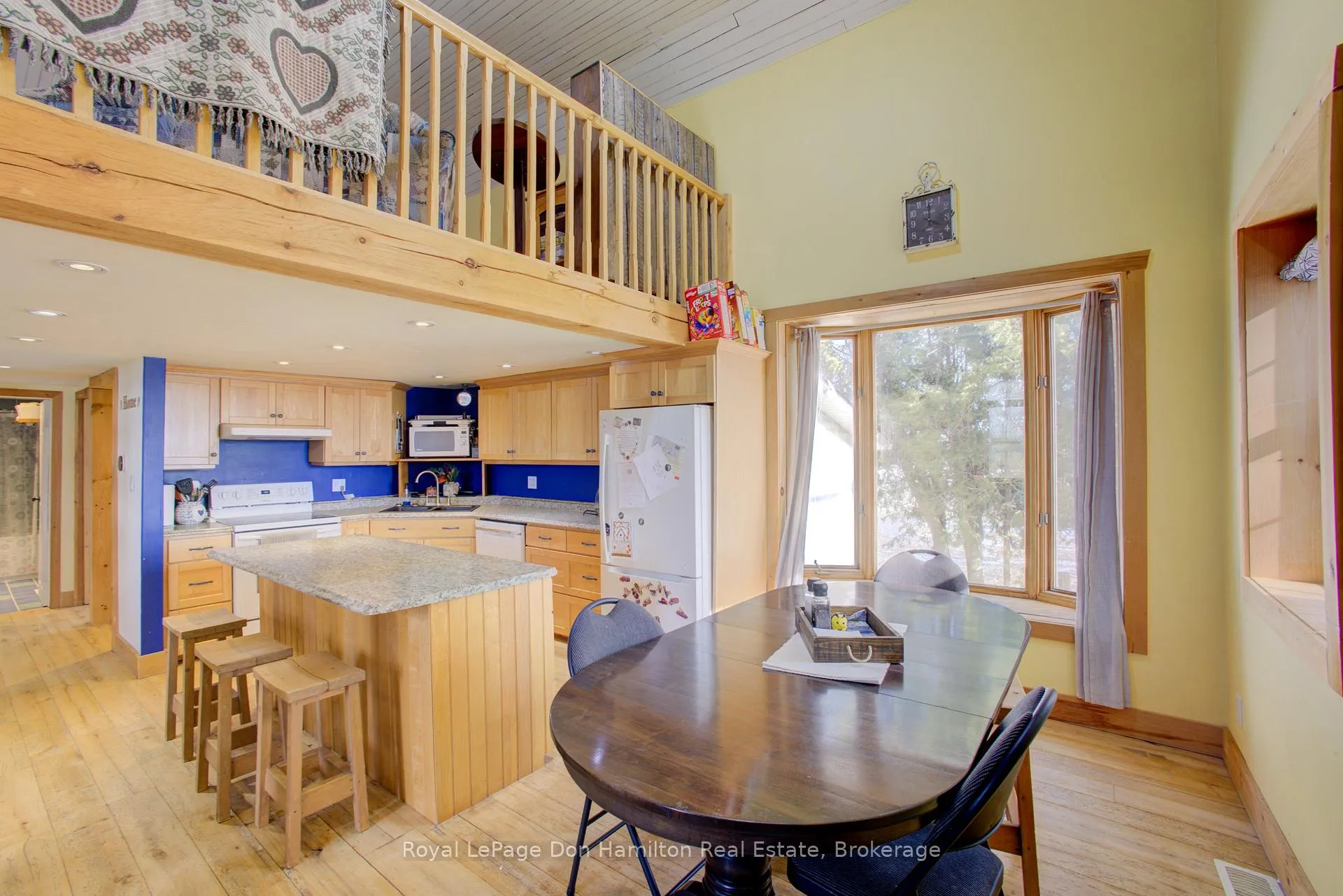 Photo 9 of 8539 Concession 8, Mapleton, Rural Mapleton — HOMEH