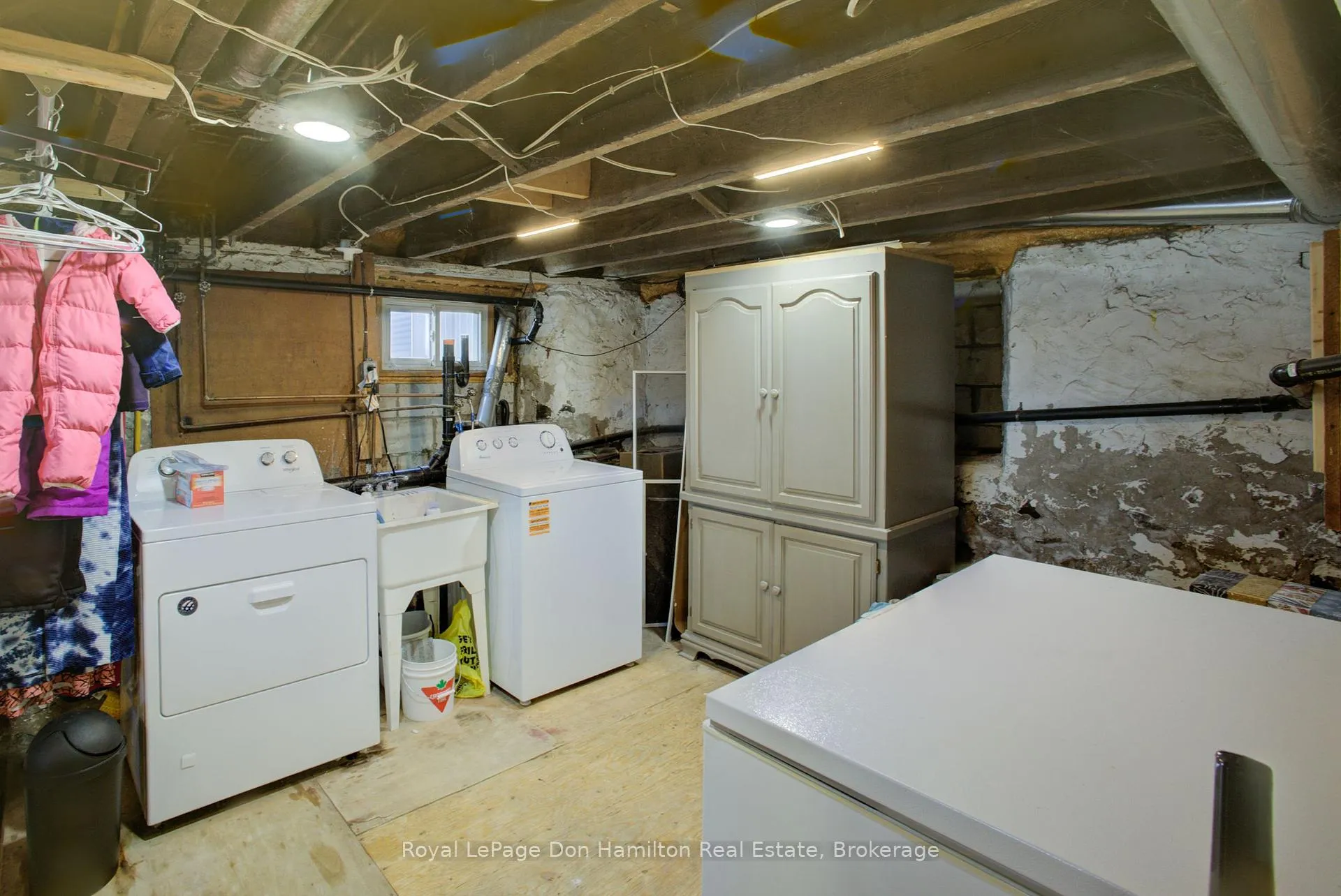 Photo 27 of 8539 Concession 8, Mapleton, Rural Mapleton — HOMEH